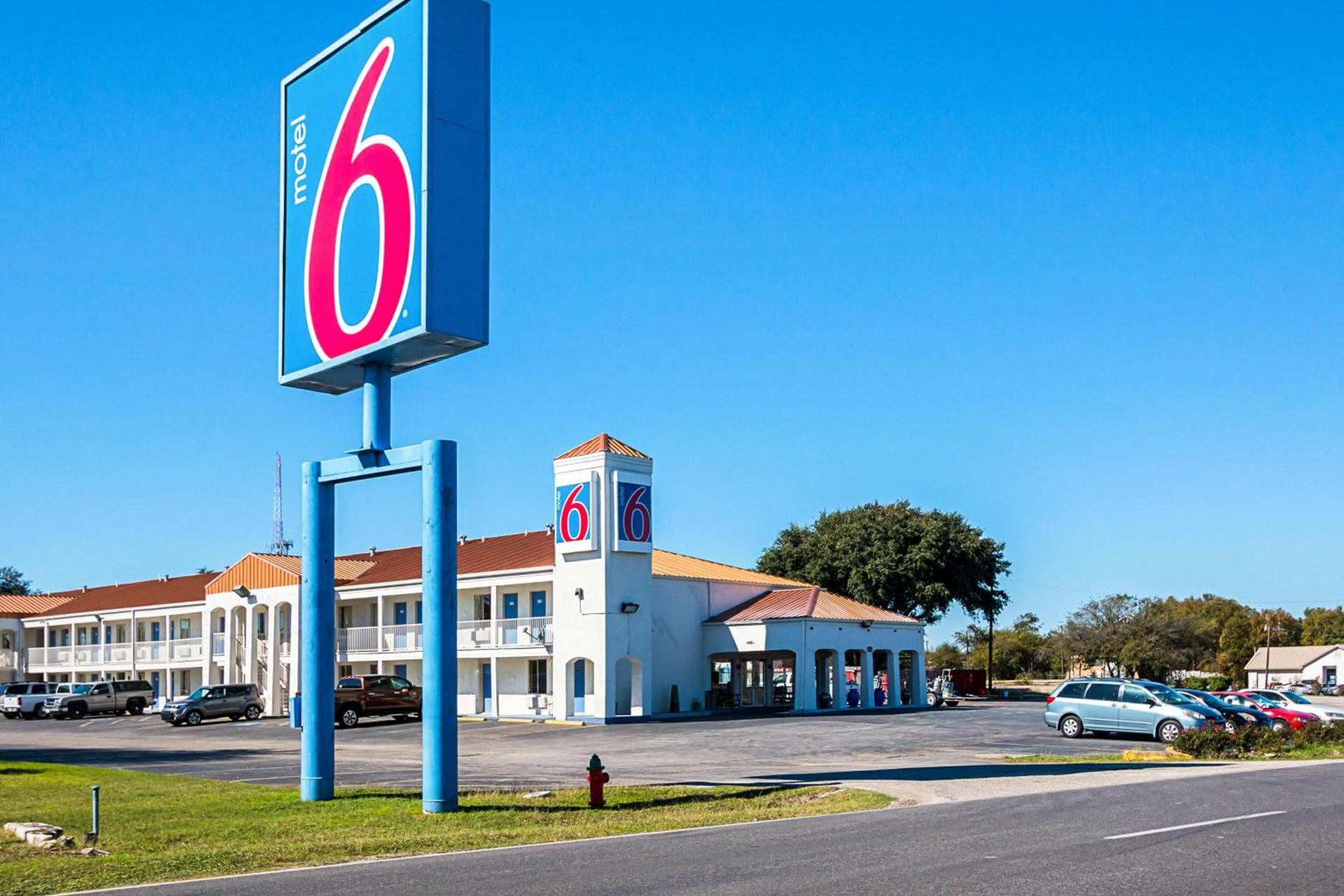 Motel 6-Round Rock, TX photo 1