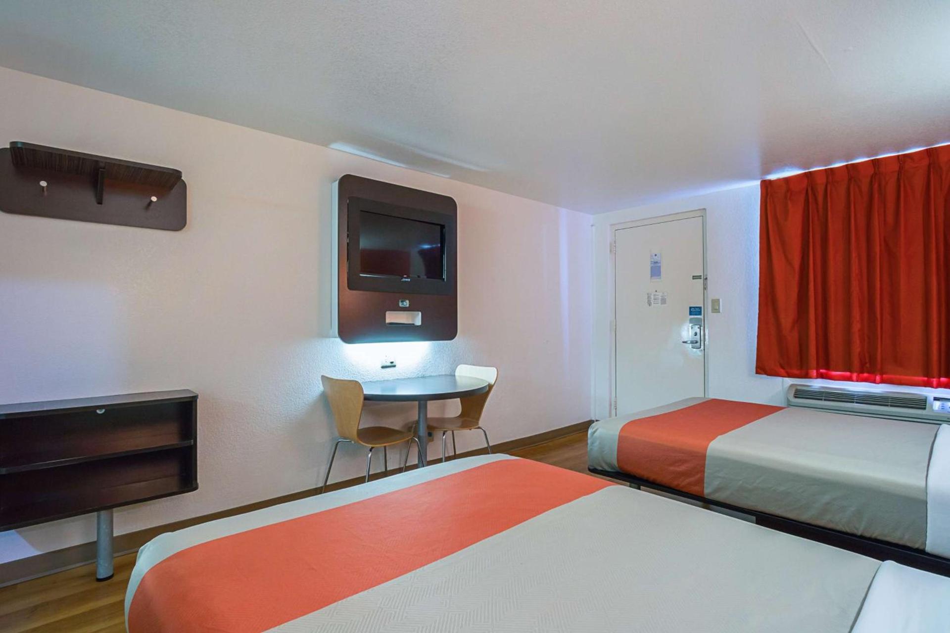 Motel 6-Round Rock, TX photo 31