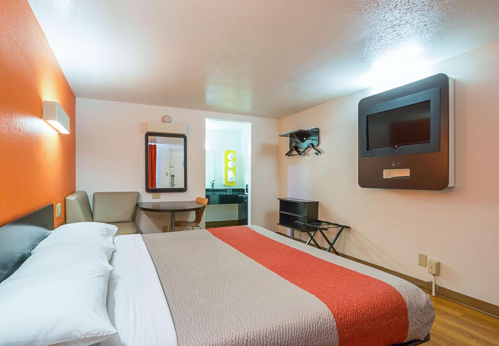Motel 6-Round Rock, TX photo 29