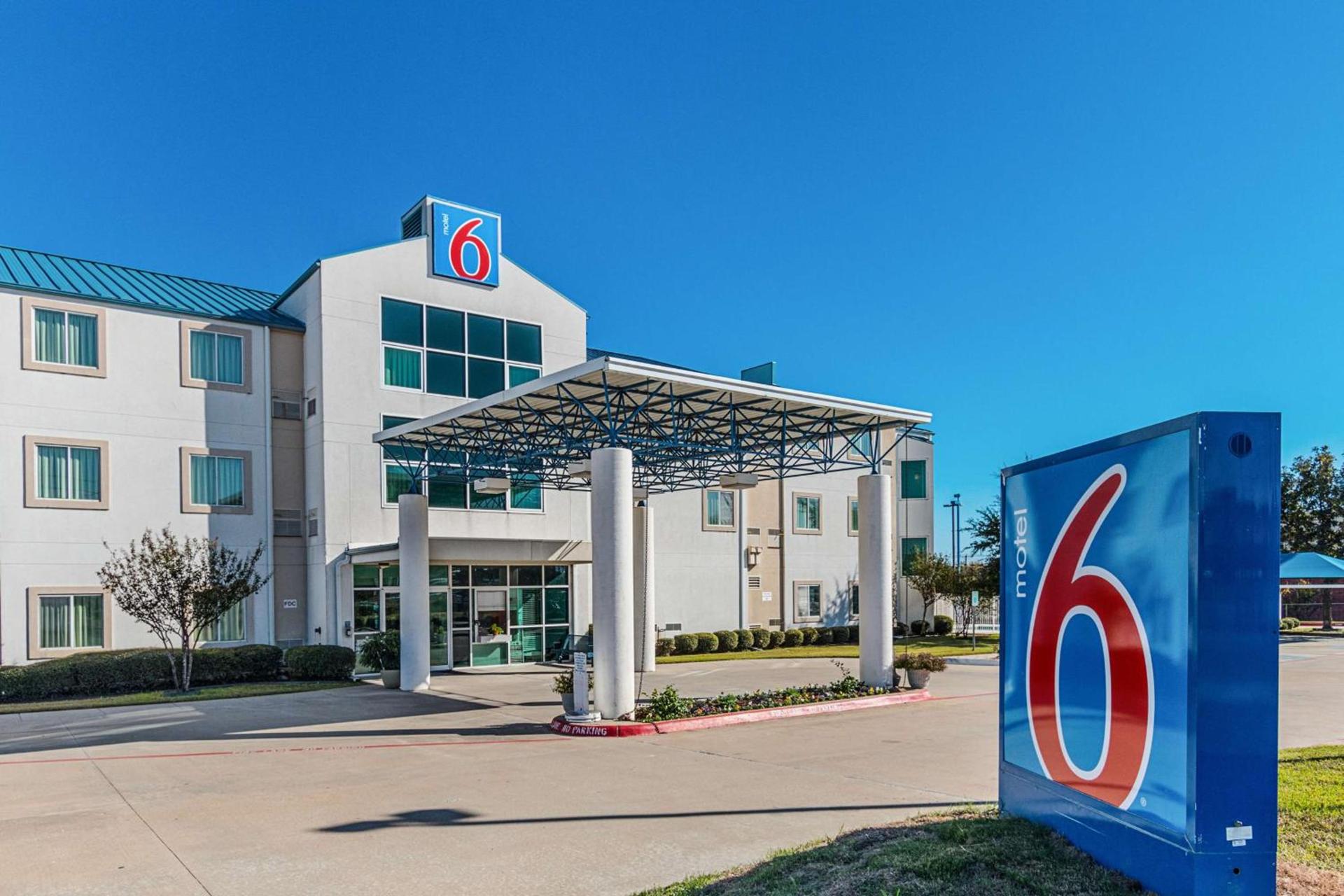 Motel 6-Benbrook, TX - Fort Worth photo 27
