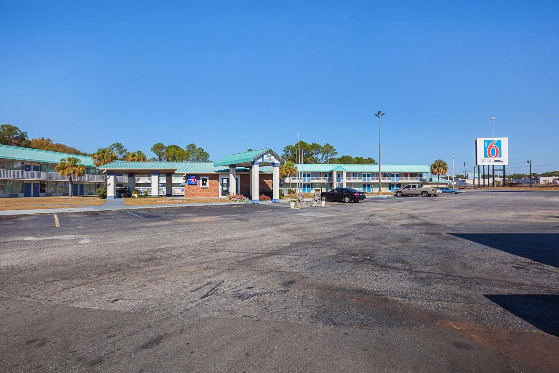 Motel 6-Tifton, GA photo 4