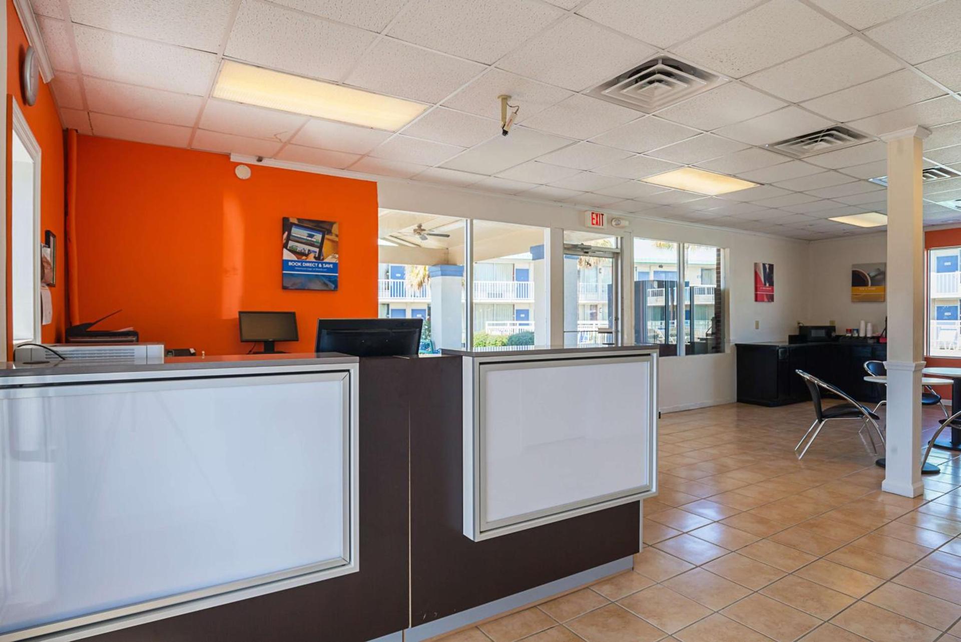 Motel 6-Tifton, GA photo 18