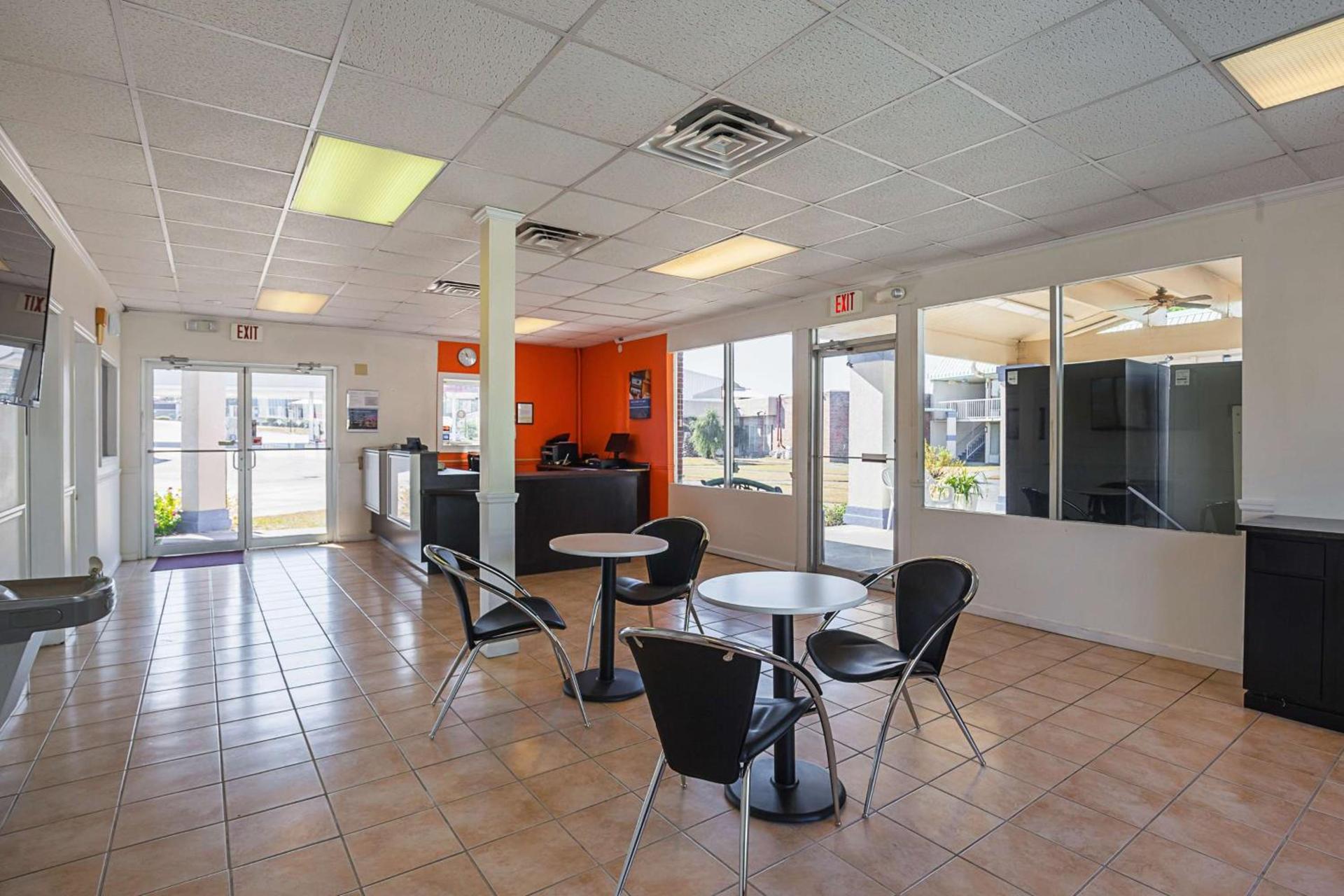 Motel 6-Tifton, GA photo 19