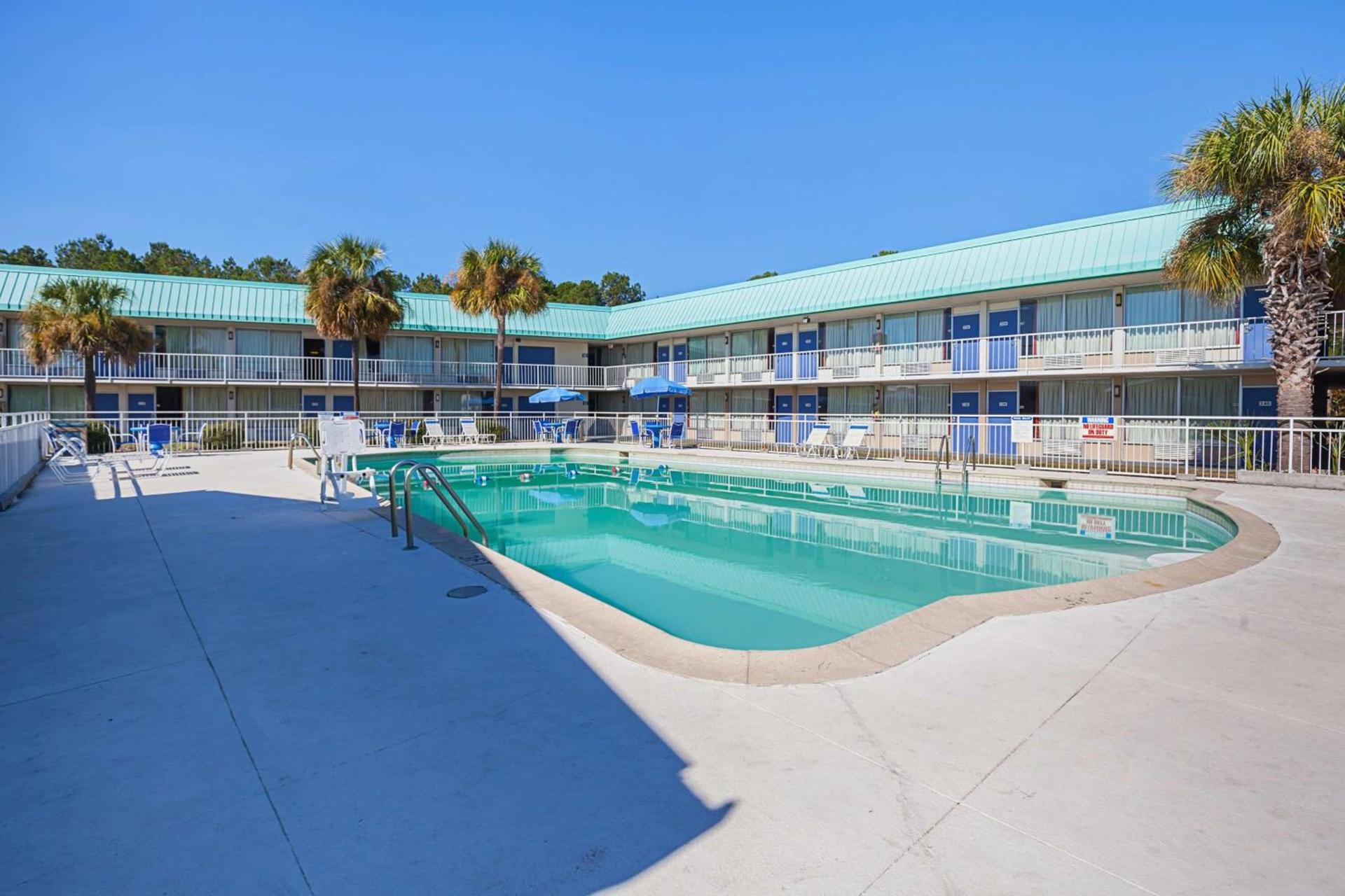 Motel 6-Tifton, GA photo 23