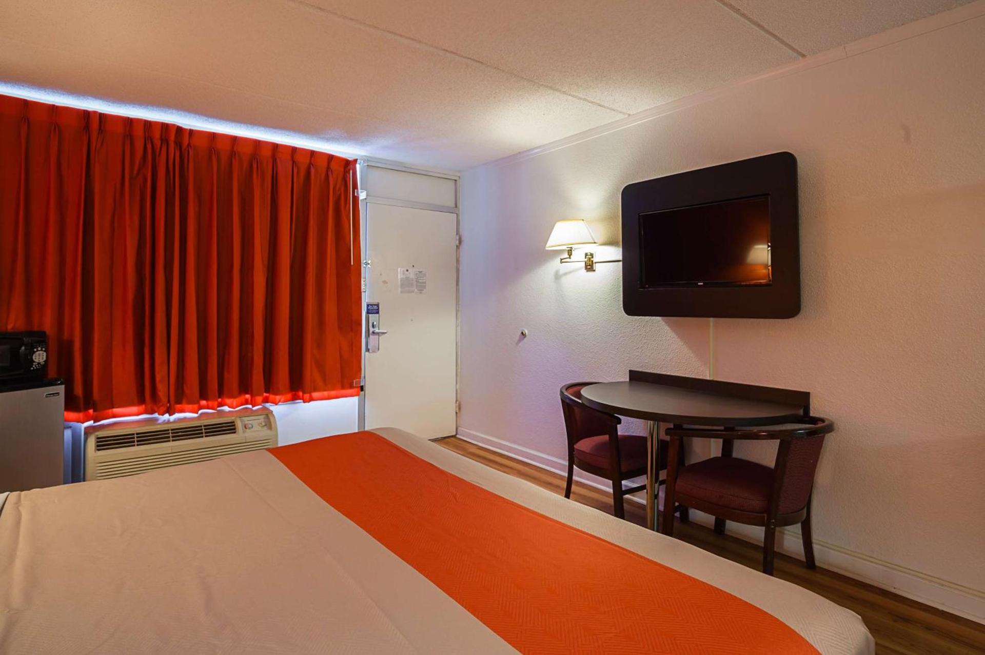 Motel 6-Tifton, GA photo 27