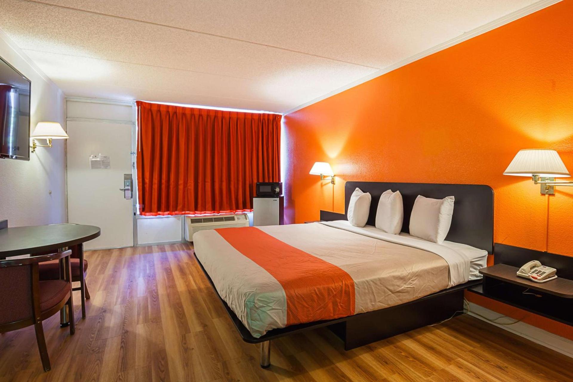 Motel 6-Tifton, GA photo 29
