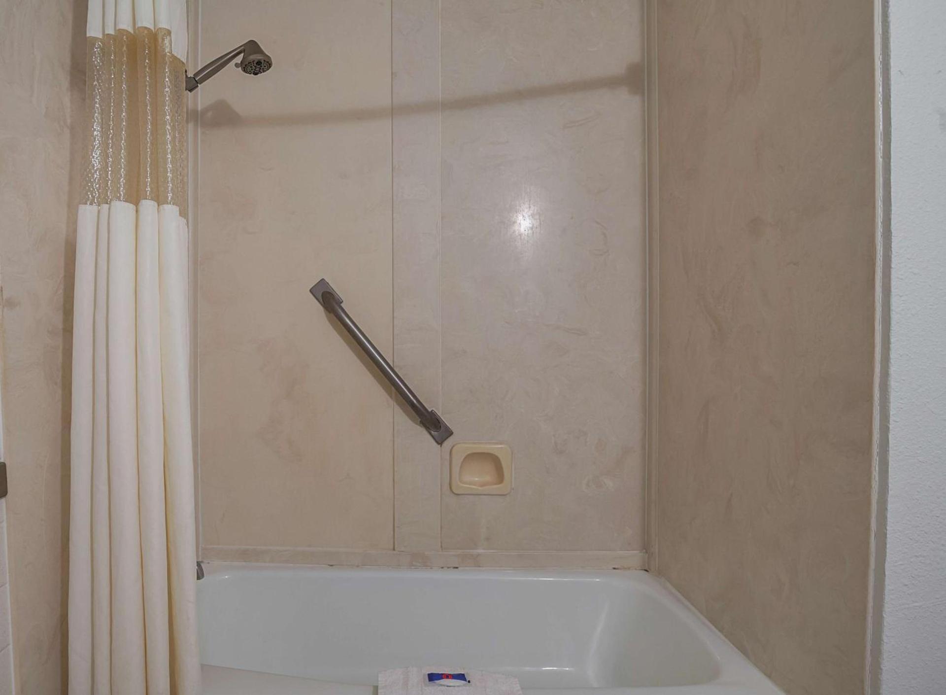 Motel 6-Tifton, GA photo 31