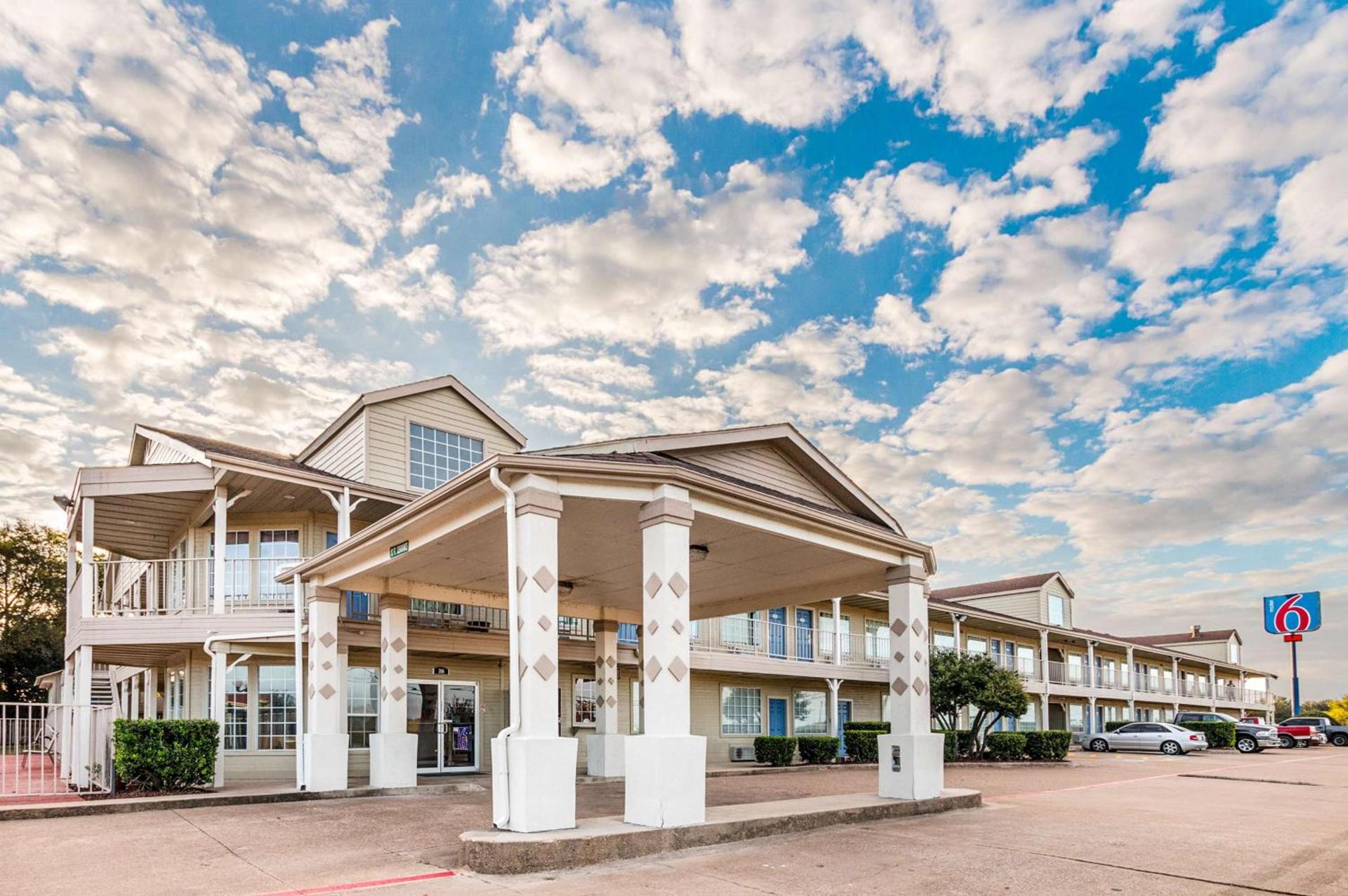 Motel 6-Waxahachie, TX photo 4