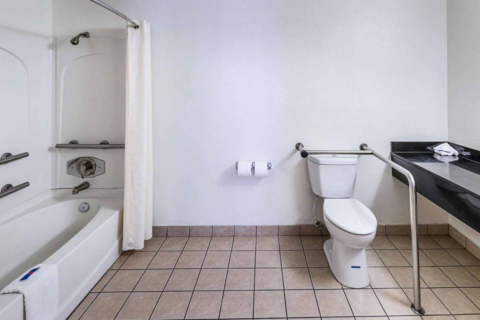 Motel 6-Waxahachie, TX photo 22