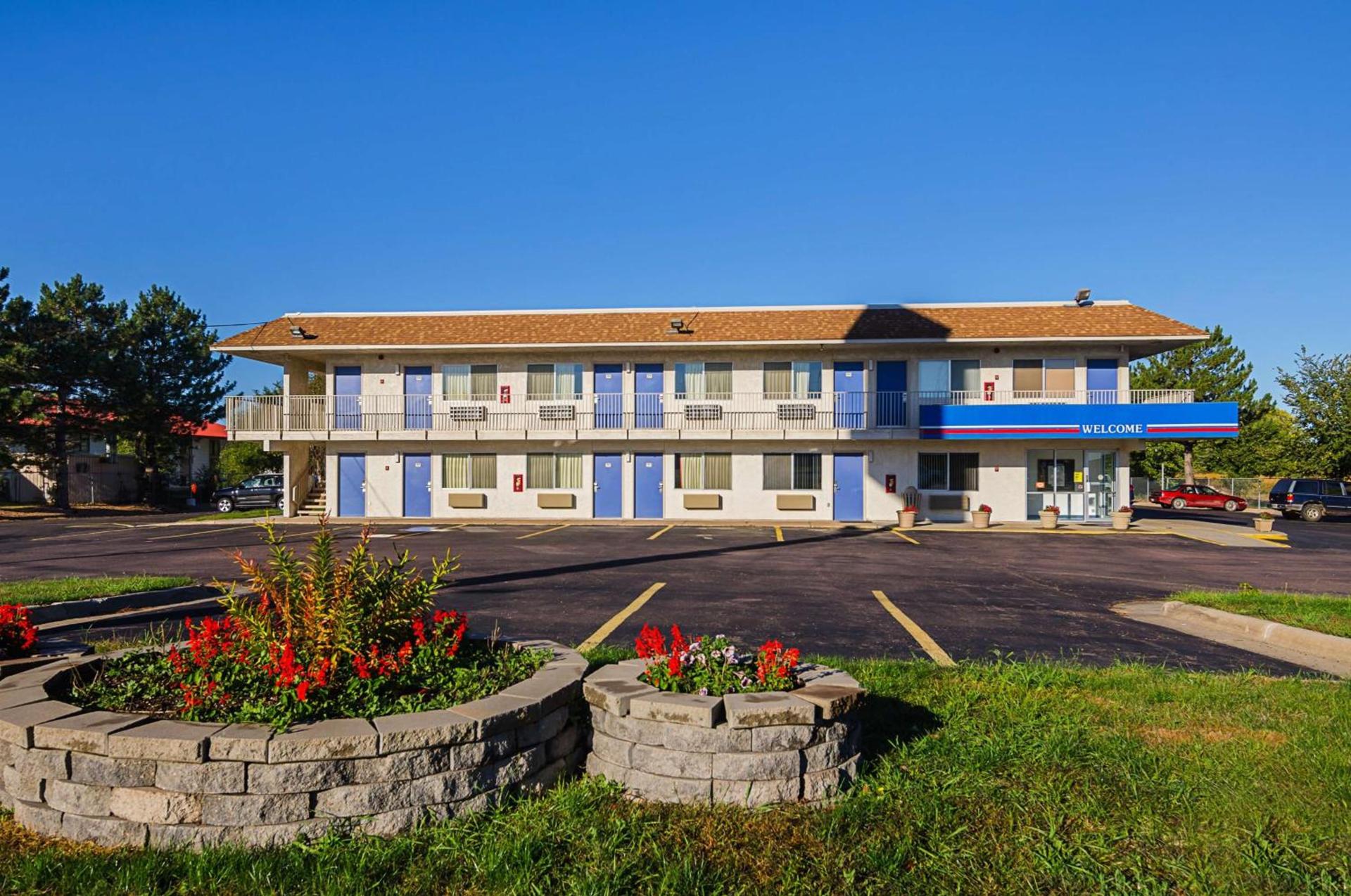 Motel 6-Mitchell, SD photo 2