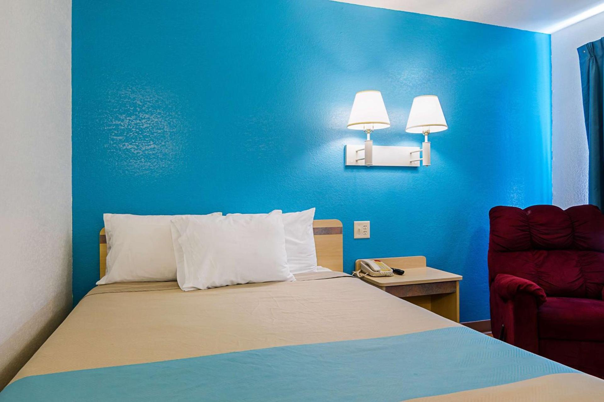 Motel 6-Mitchell, SD photo 14