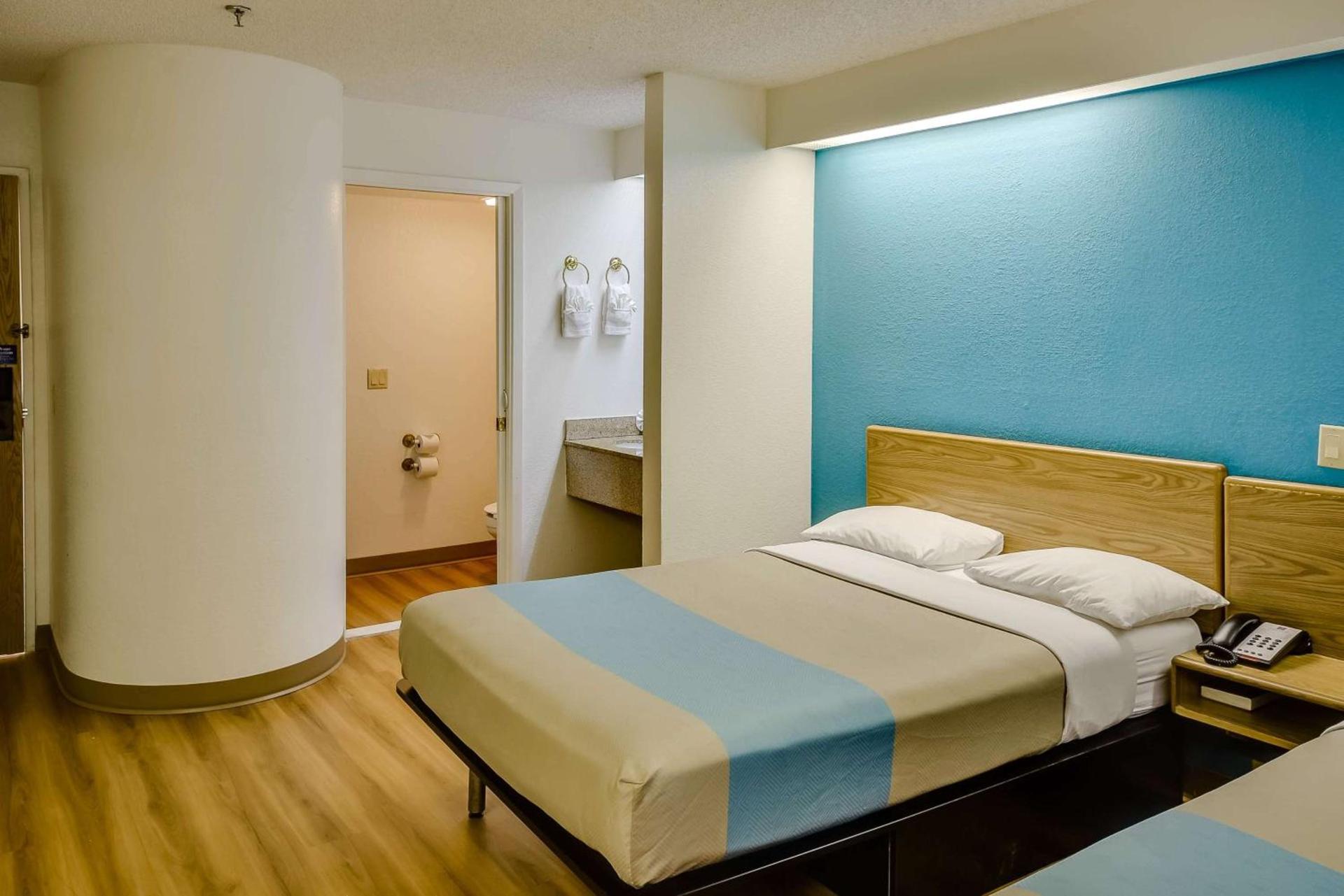 Motel 6-Katy, TX - Houston photo 12