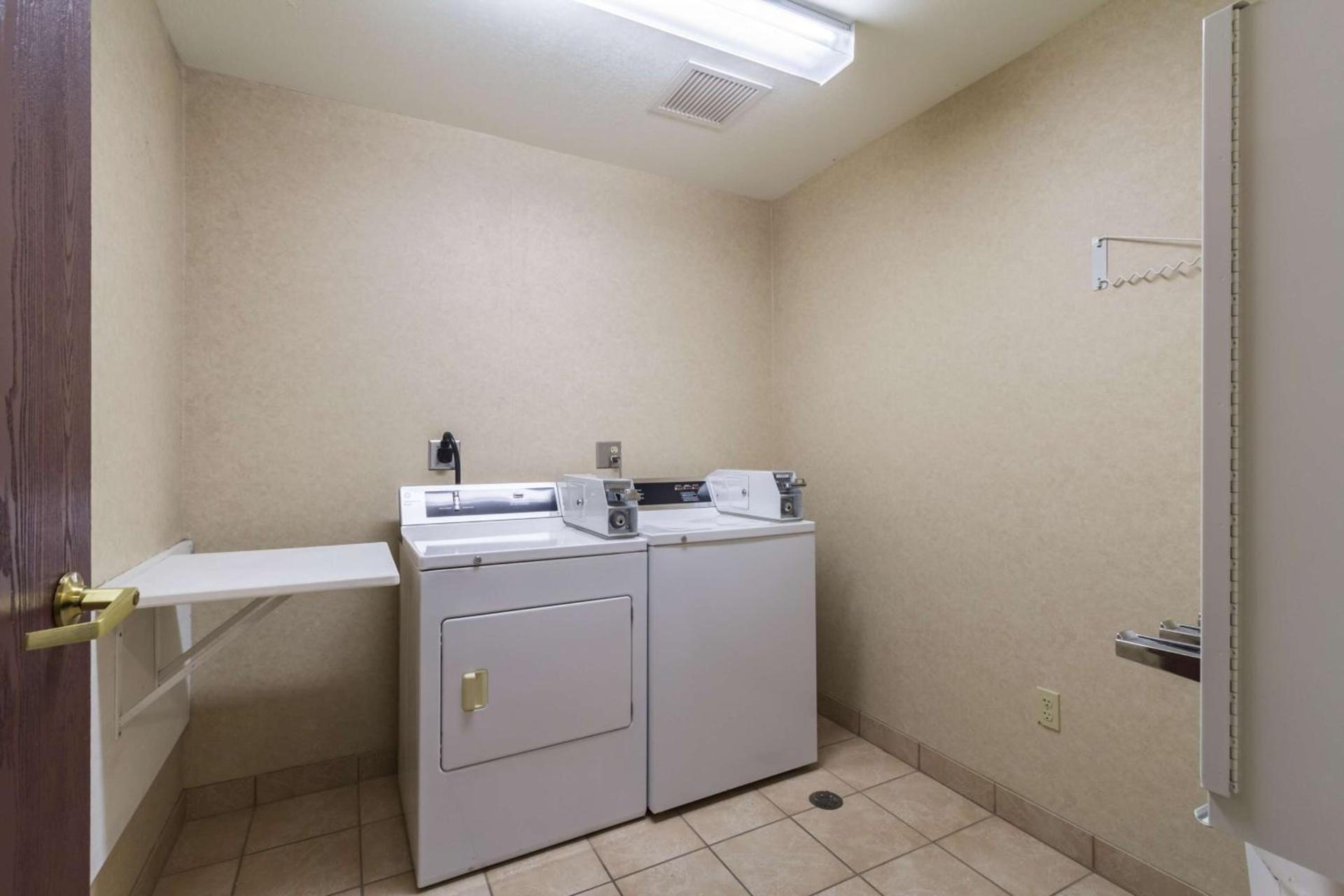 Motel 6-Huron, OH - Sandusky photo 17