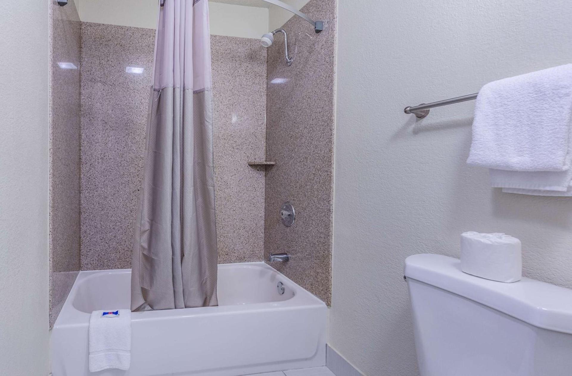 Motel 6-Mount Vernon, IL photo 13