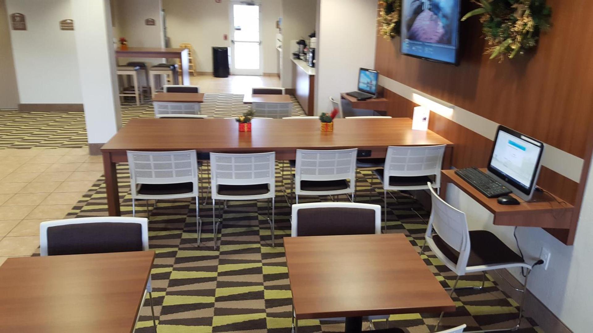 Microtel Inn & Suites by Wyndham Bellevue photo 12