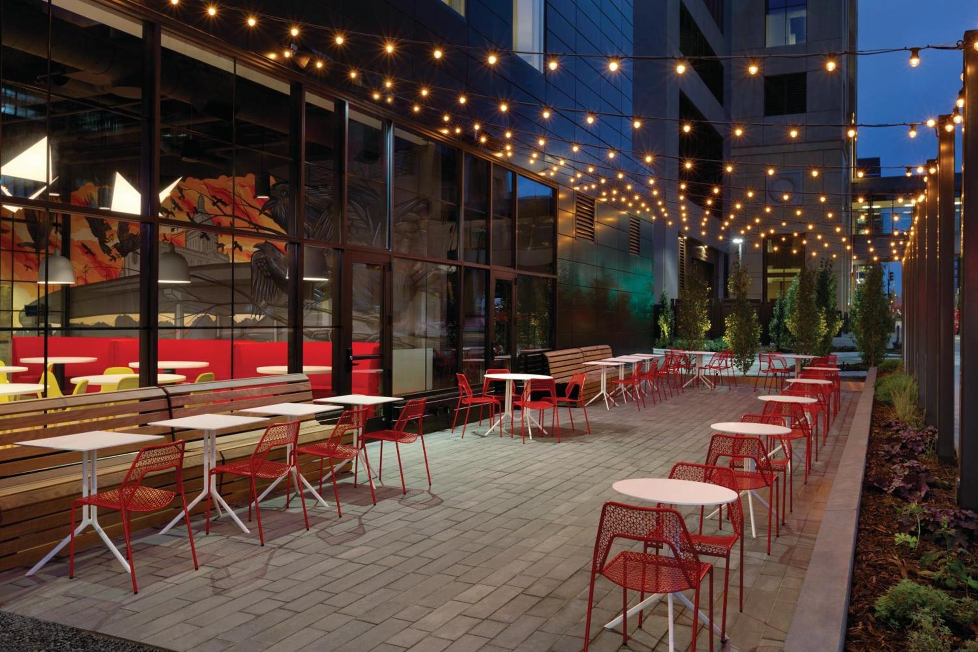 Radisson Red Minneapolis Downtown photo 36