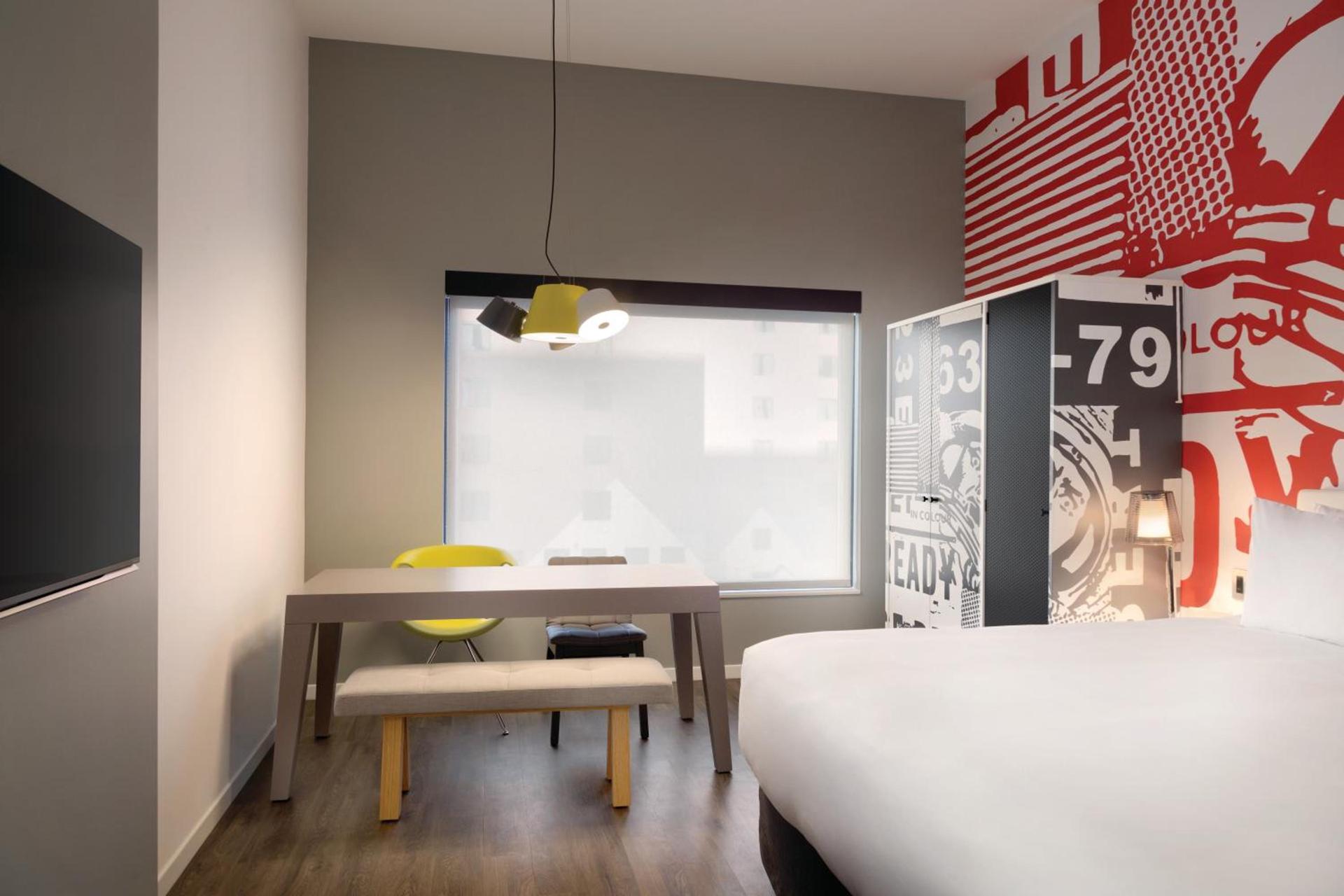 Radisson Red Minneapolis Downtown photo 44