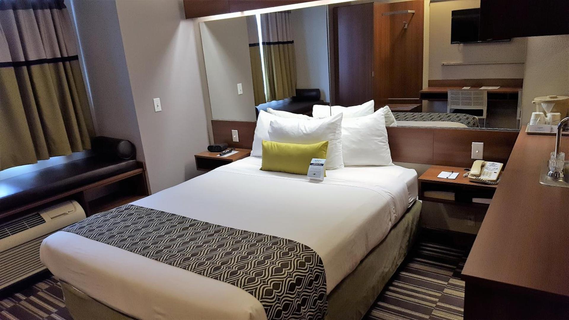 Microtel Inn & Suites by Wyndham Bellevue photo 7