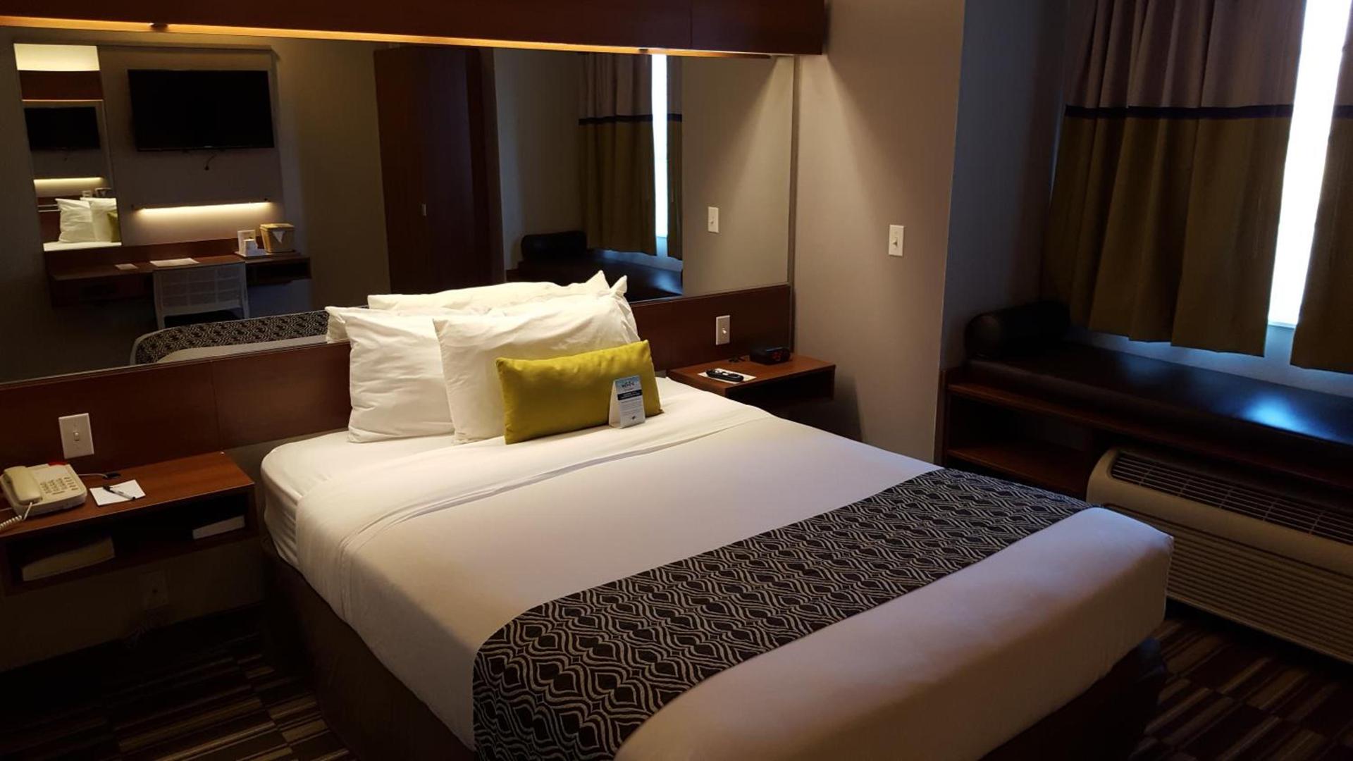 Microtel Inn & Suites by Wyndham Bellevue photo 4