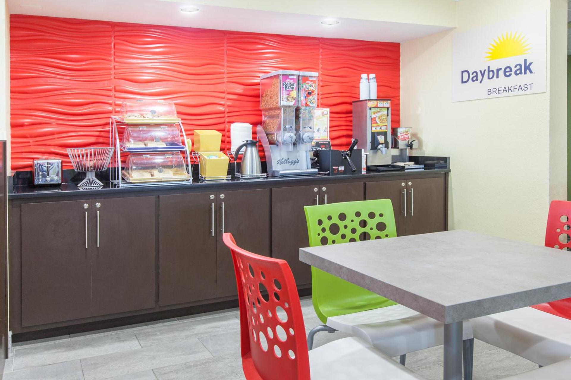 Days Inn by Wyndham Miami photo 18