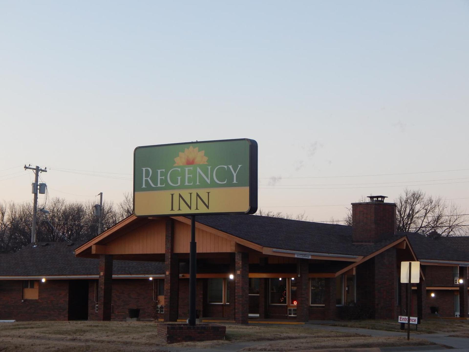 Regency Inn Iola photo 8