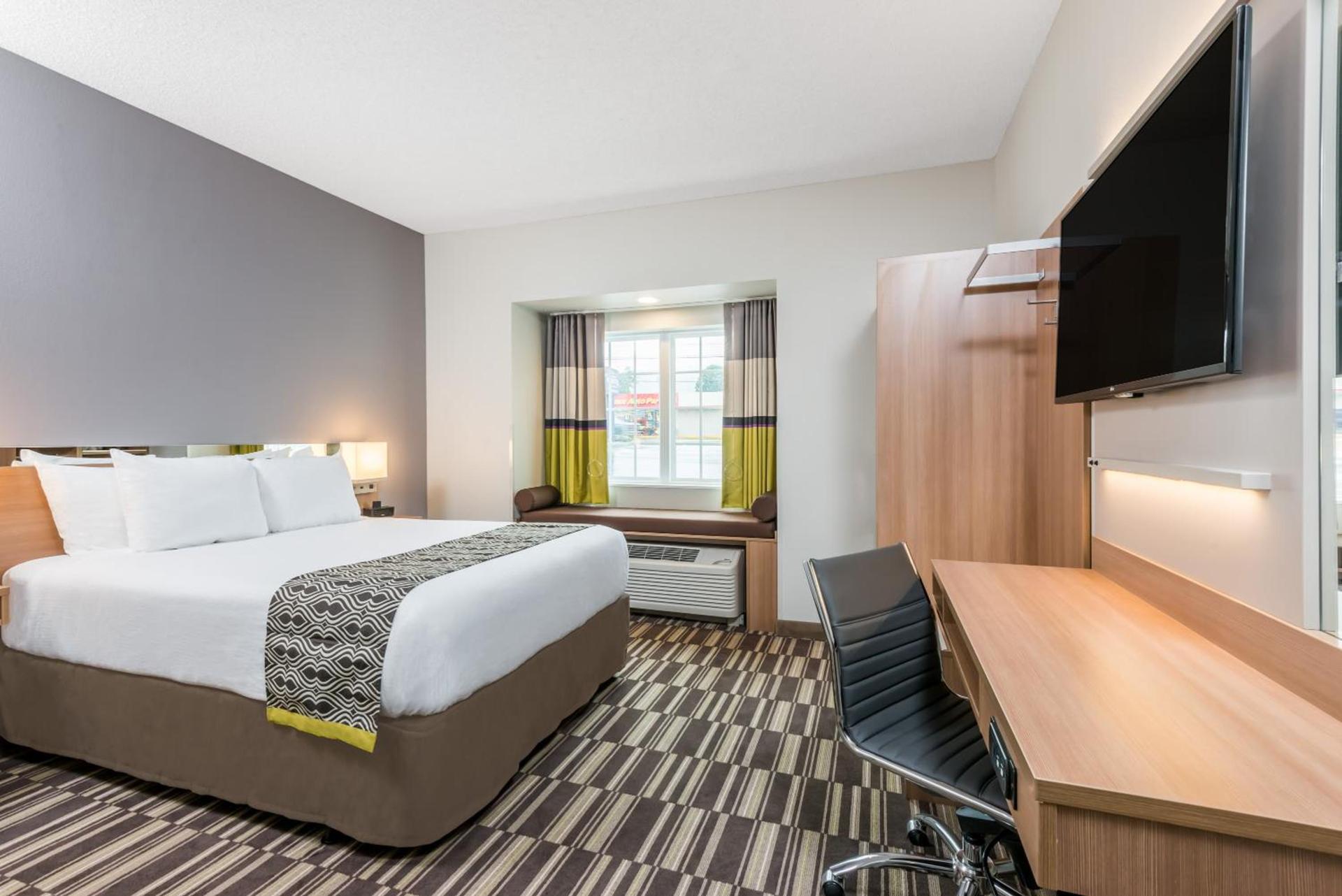 Microtel Inn & Suites by Wyndham New Martinsville photo 26
