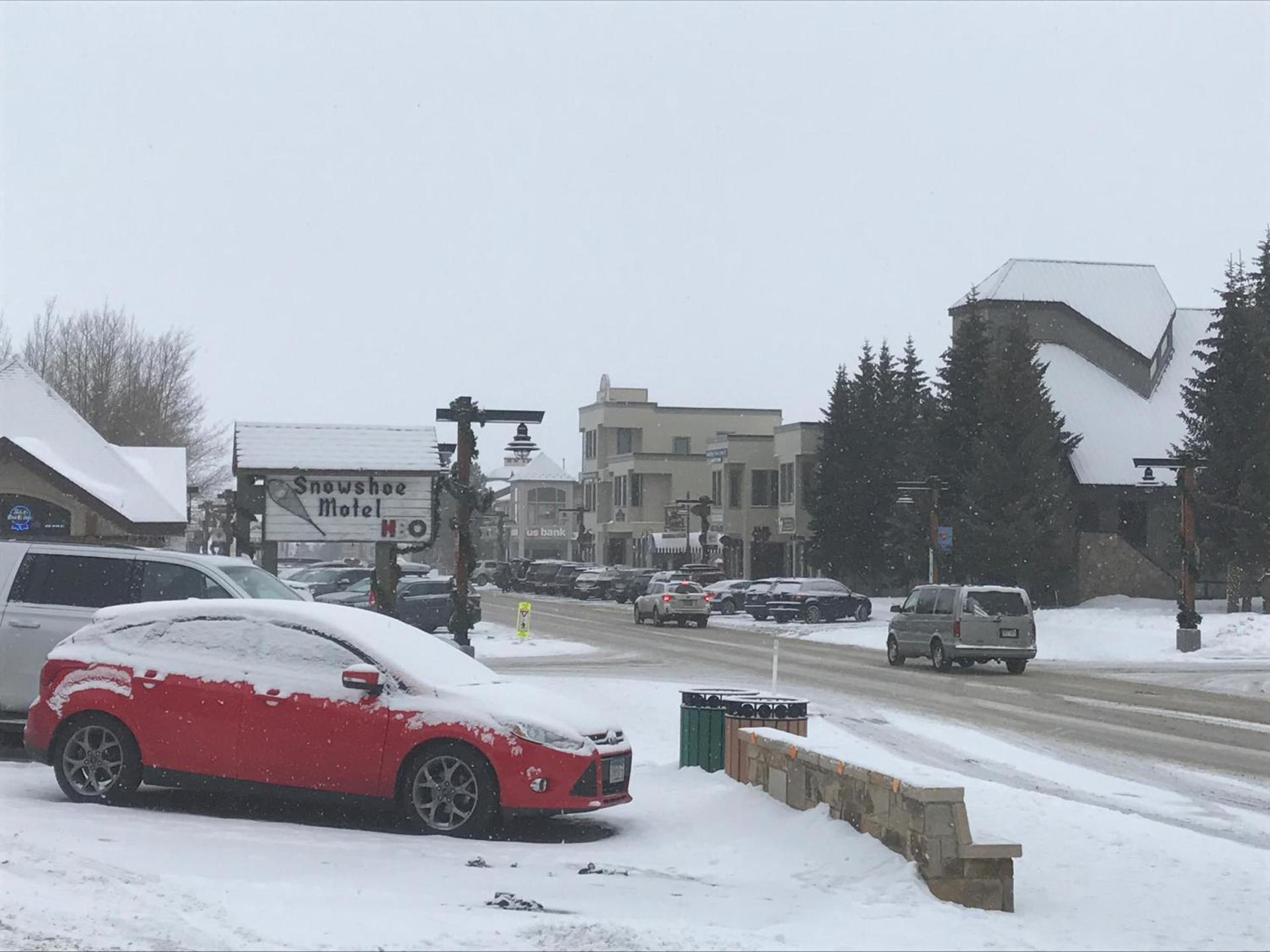 Snowshoe Motel photo 53