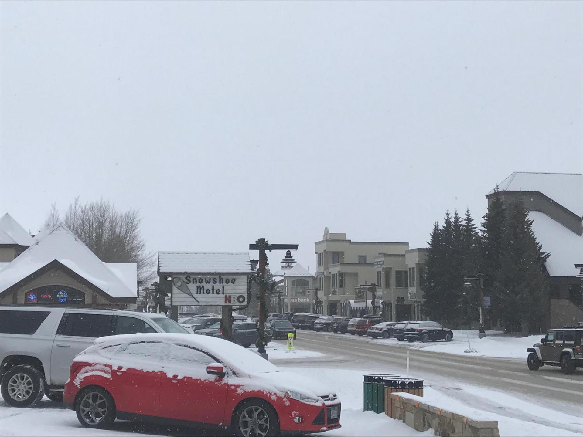 Snowshoe Motel photo 54
