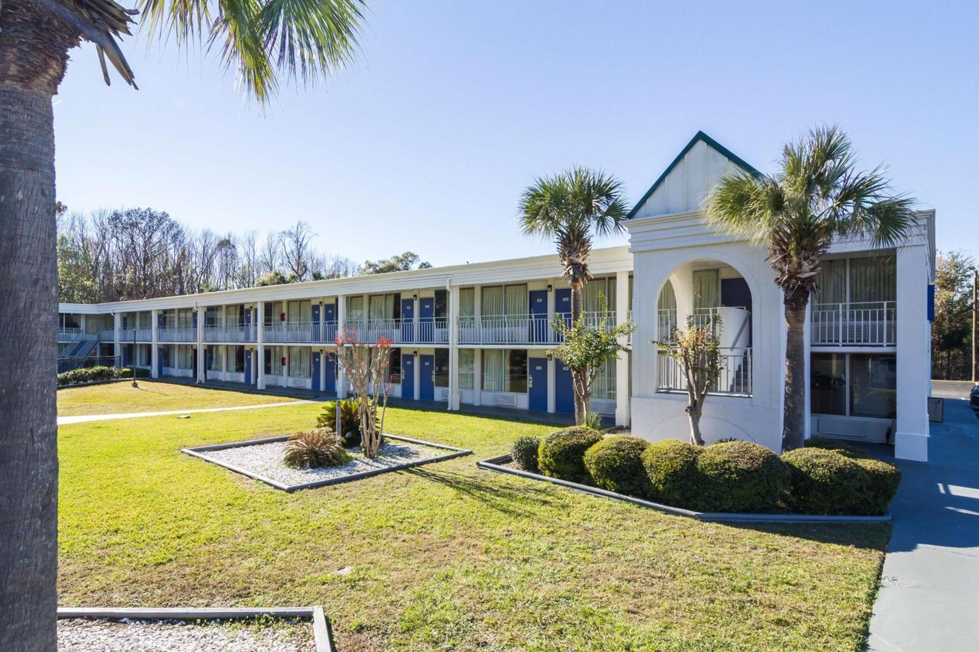 Motel 6-Townsend, GA photo 1