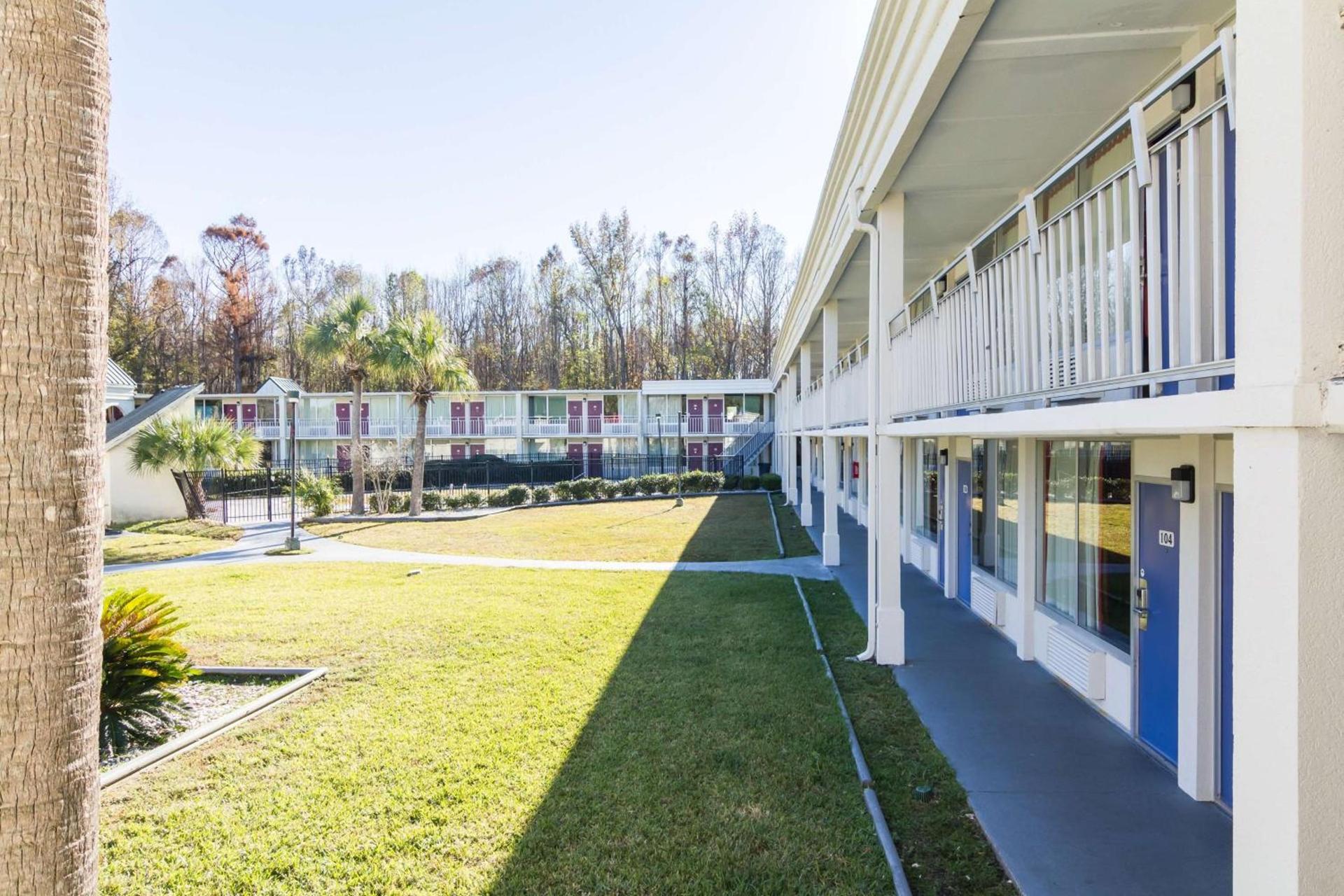 Motel 6-Townsend, GA photo 4