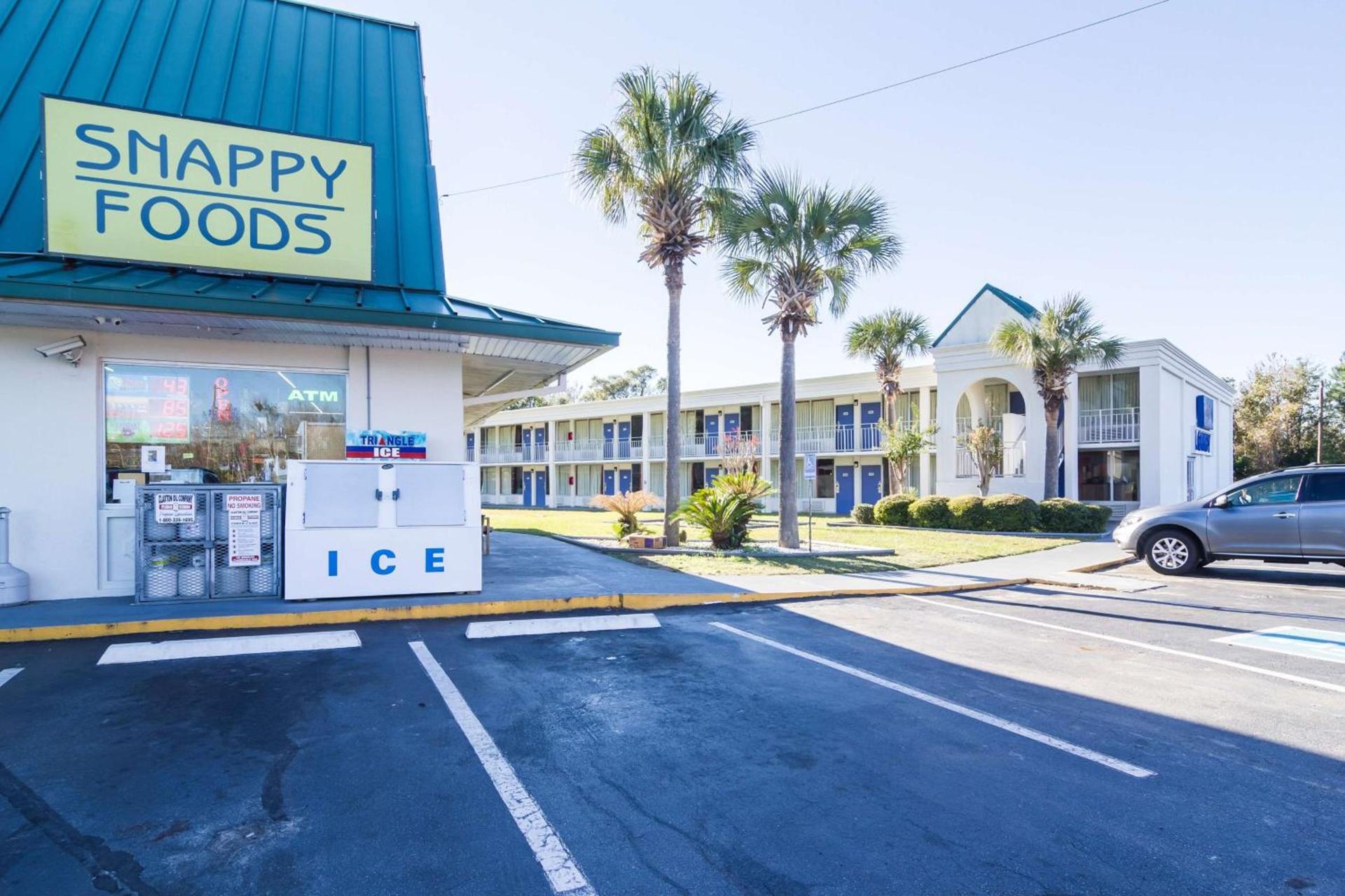 Motel 6-Townsend, GA photo 11