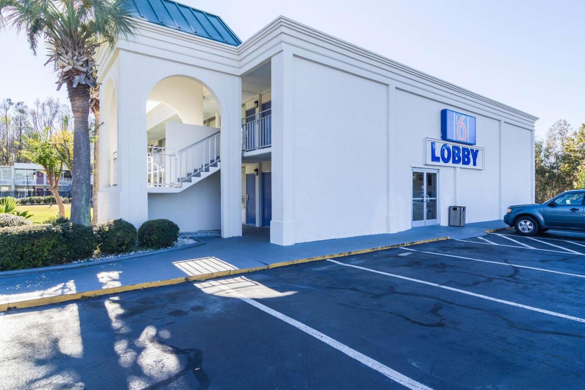 Motel 6-Townsend, GA photo 14