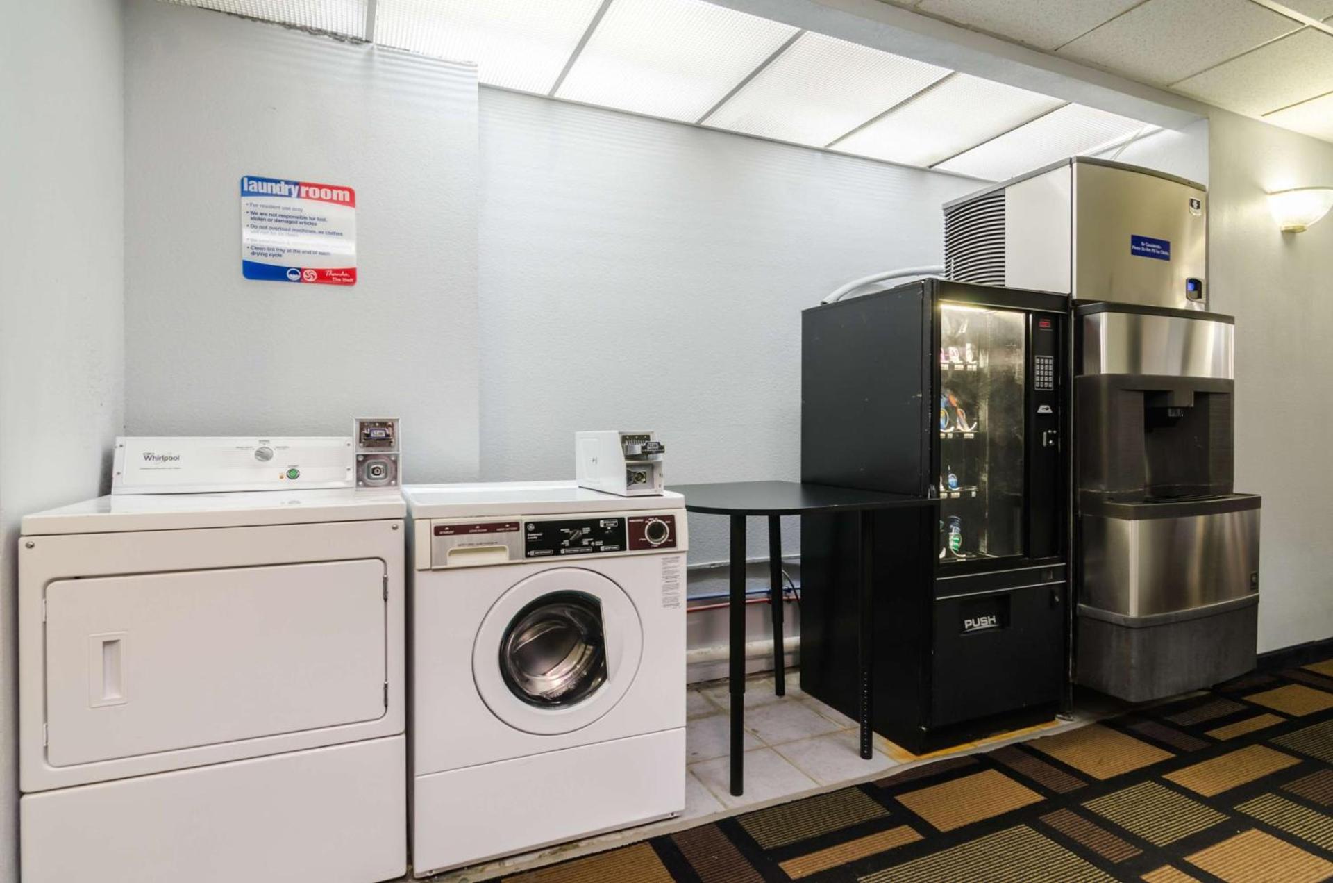 Motel 6-Lincoln, NE photo 43