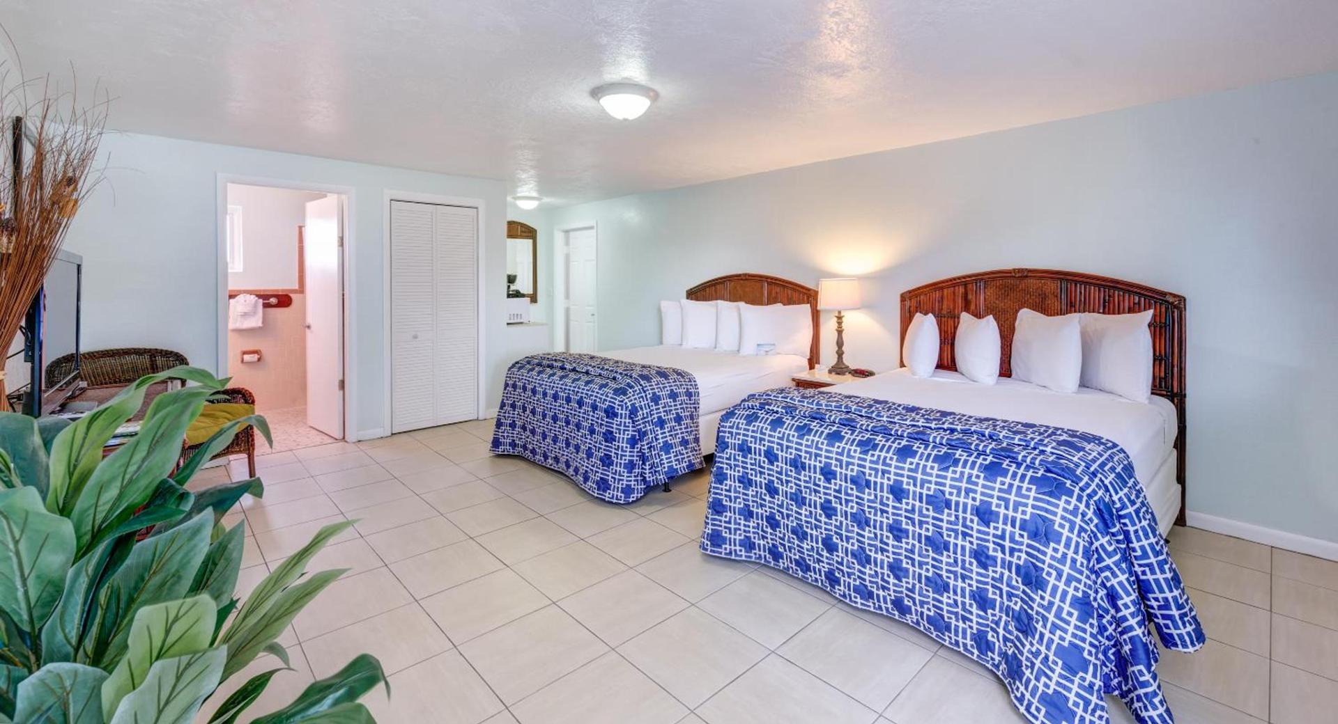 Creekside Inn photo 91