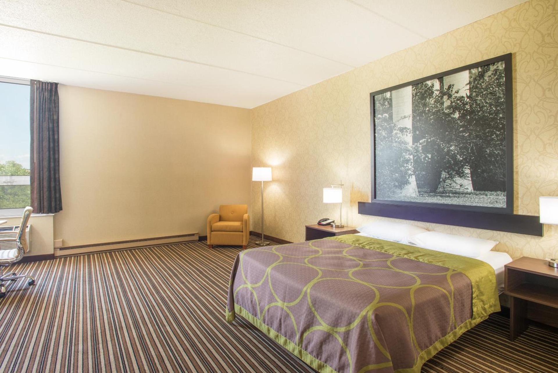 Super 8 by Wyndham Plattsburgh photo 31