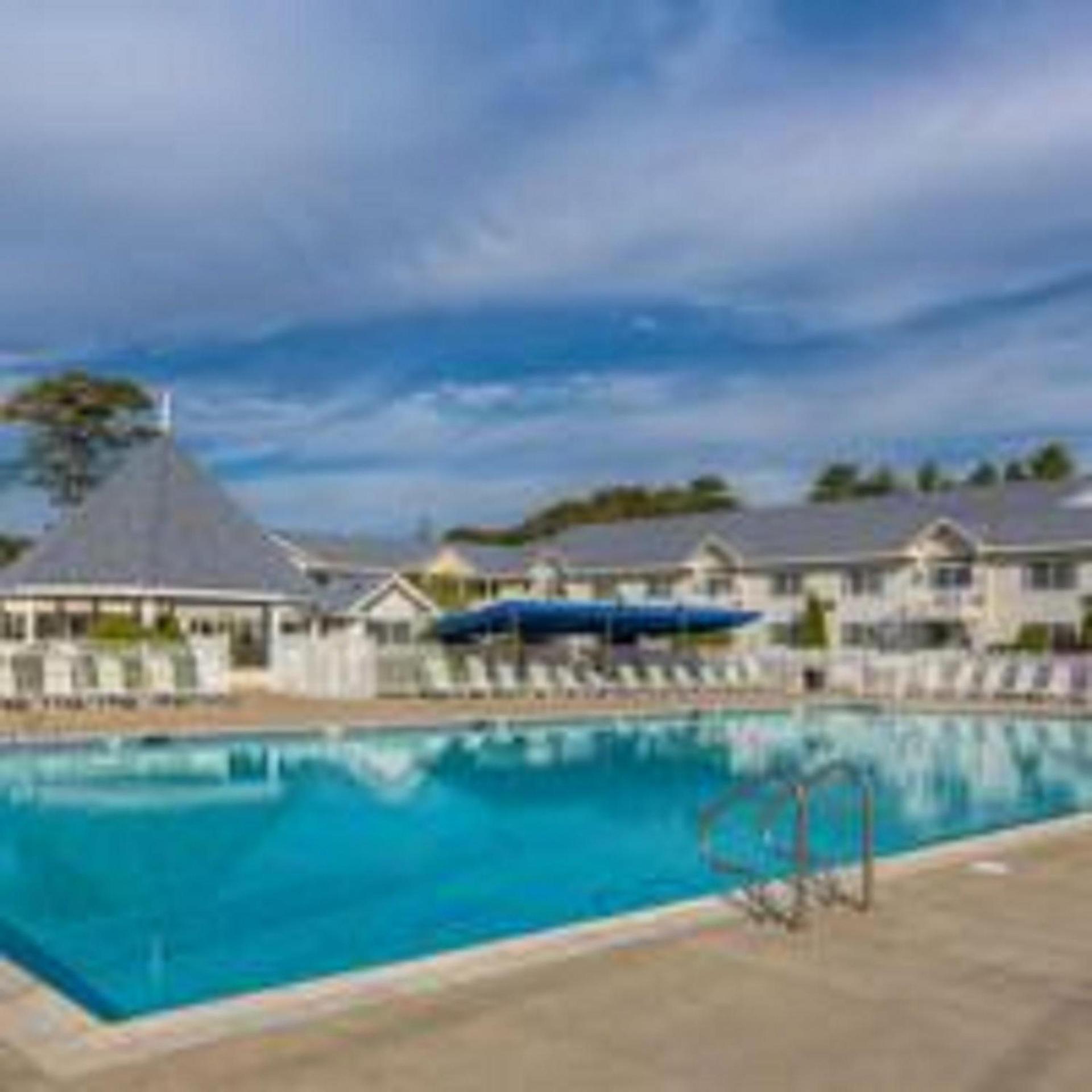 Driftaway Hotel and Pool photo 12