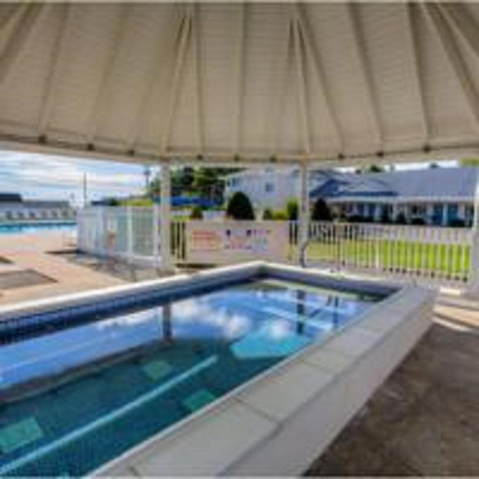 Driftaway Hotel and Pool photo 15