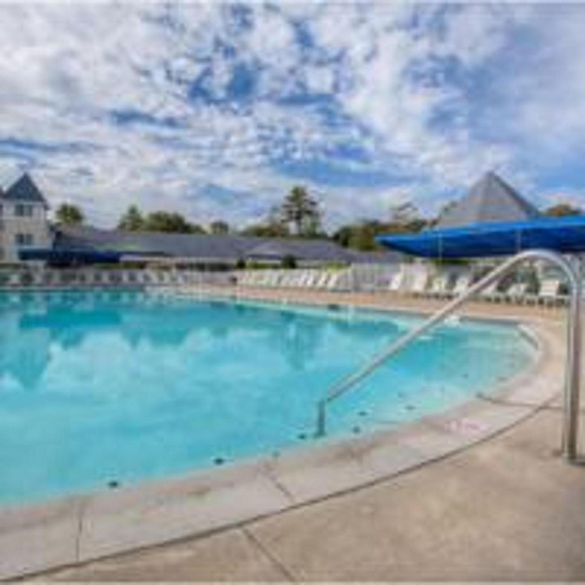 Driftaway Hotel and Pool photo 16