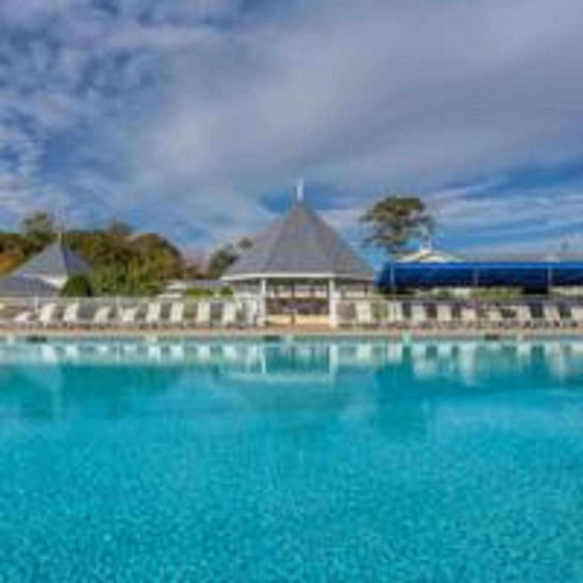 Driftaway Hotel and Pool photo 13