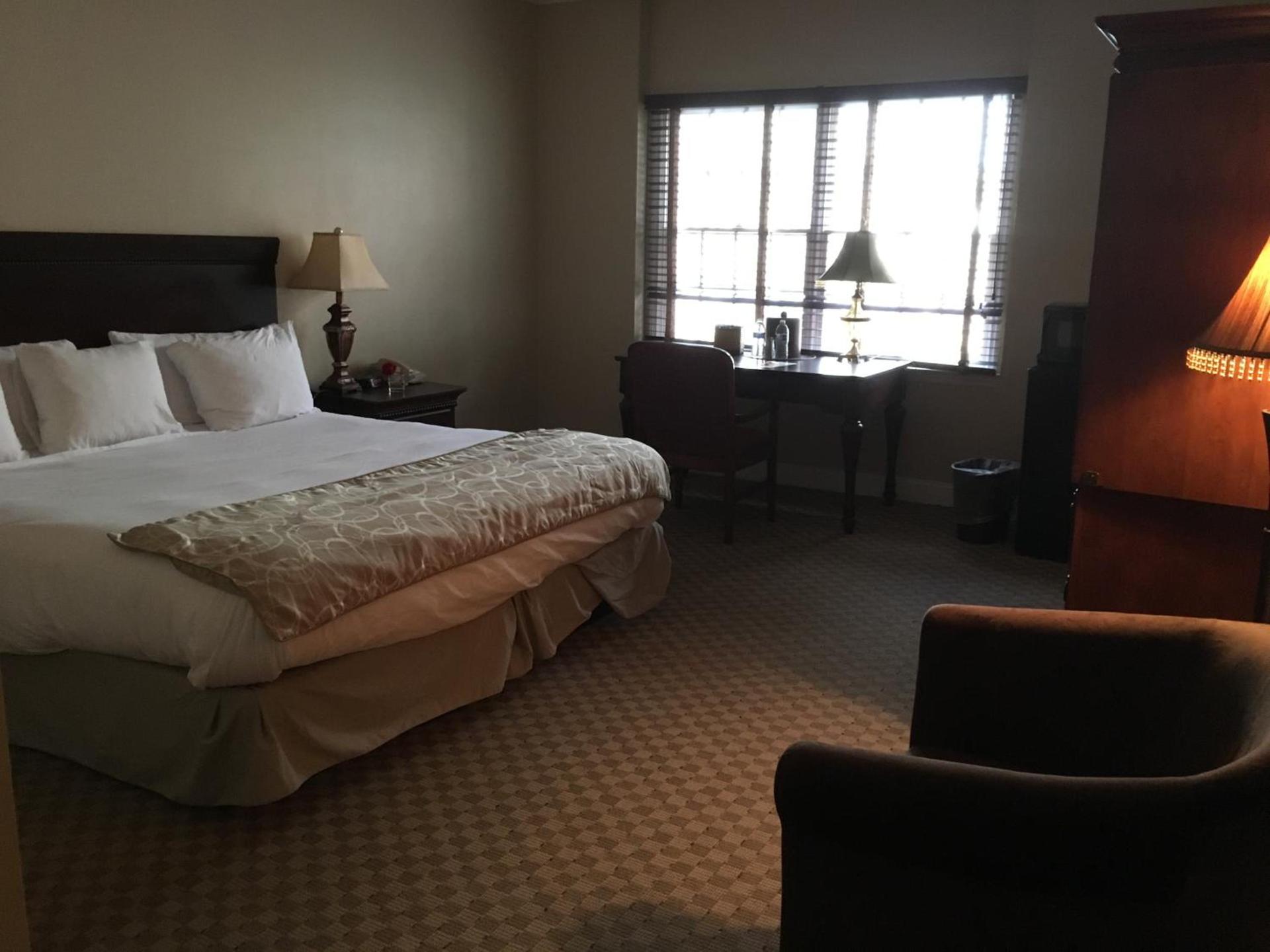 Colts Neck Inn Hotel photo 66