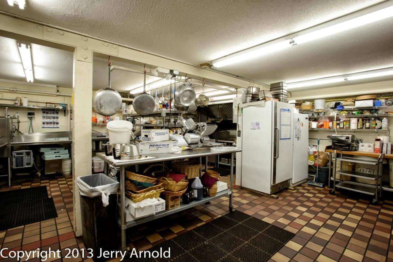 Snowy Owl Inn photo 43
