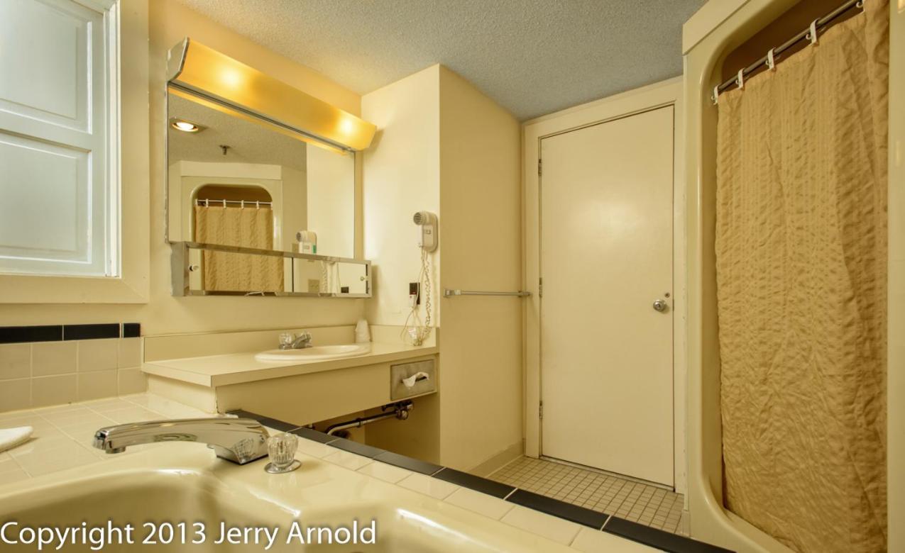 Snowy Owl Inn photo 28