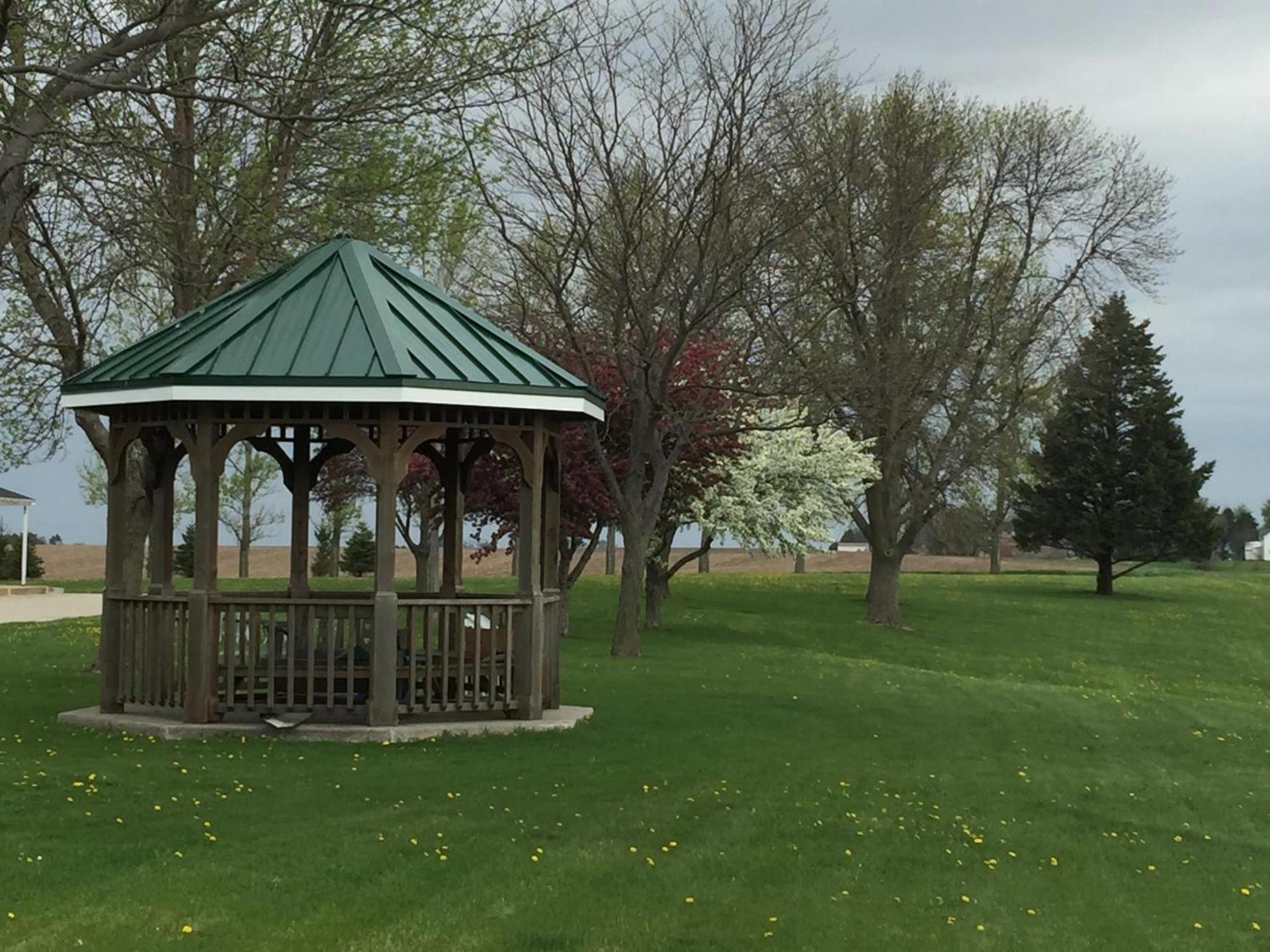 Crest Country Inn photo 24
