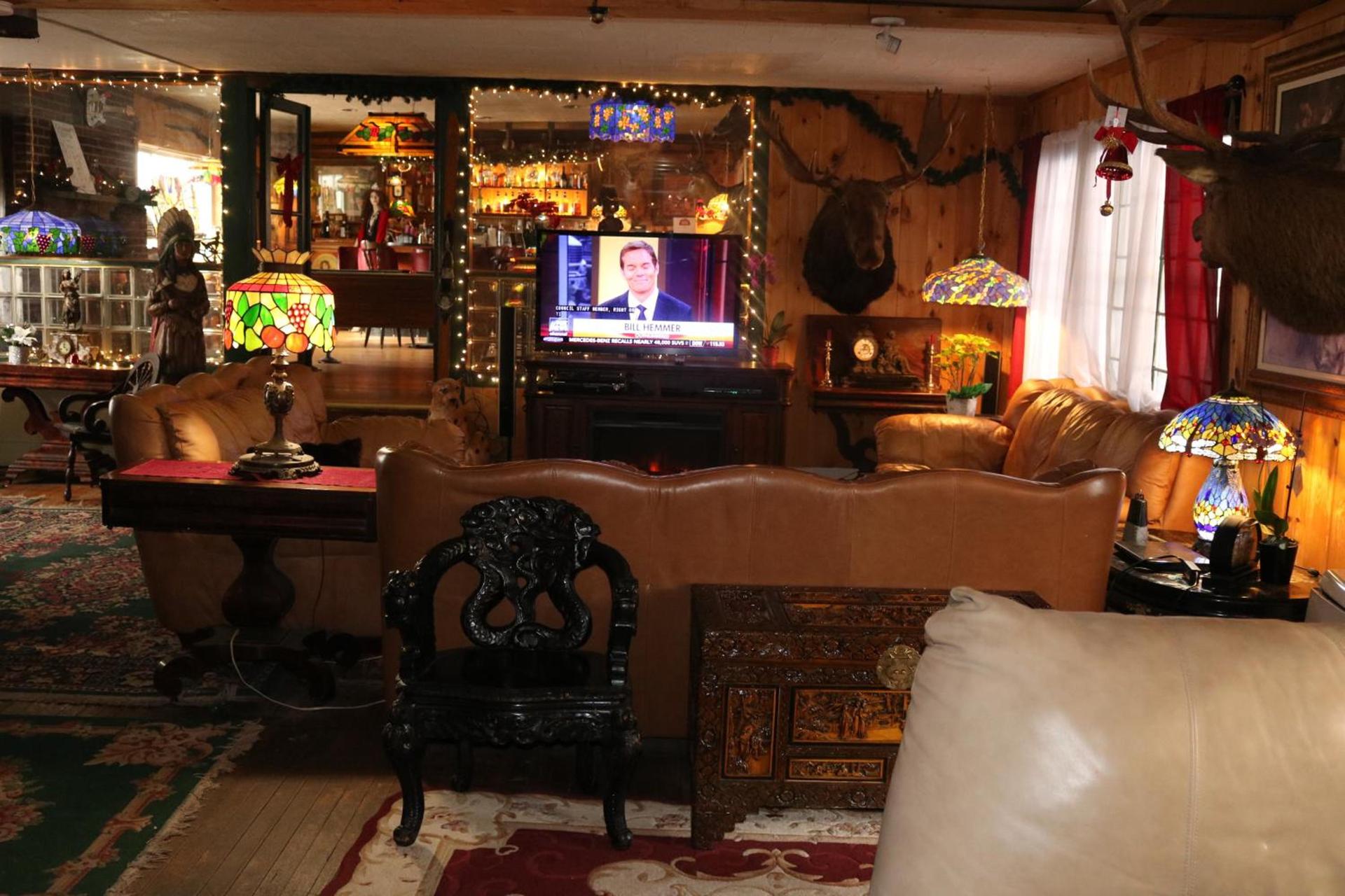 Colonial Inn photo 5