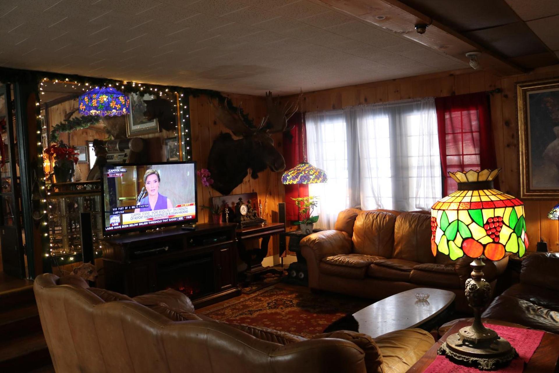 Colonial Inn photo 3
