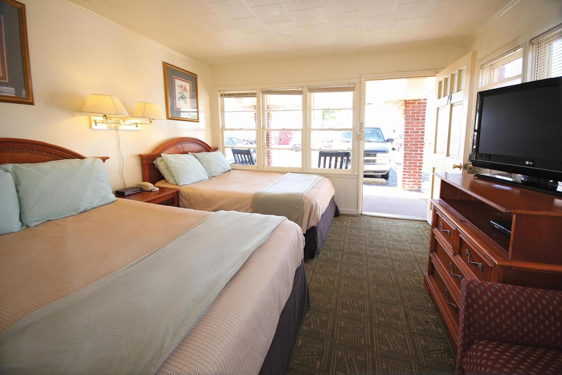 Oceanic Motel photo 9