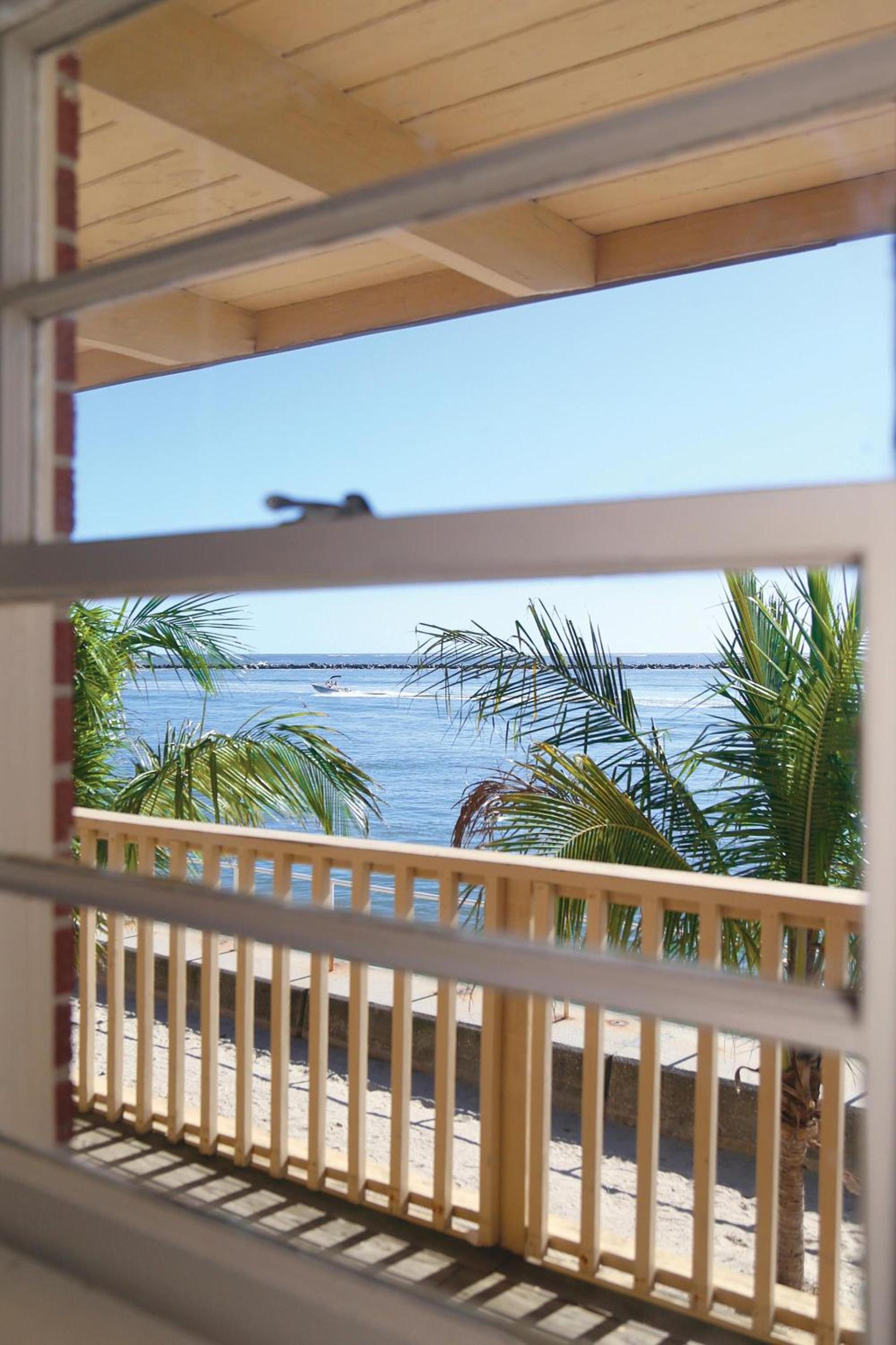 Oceanic Motel photo 35