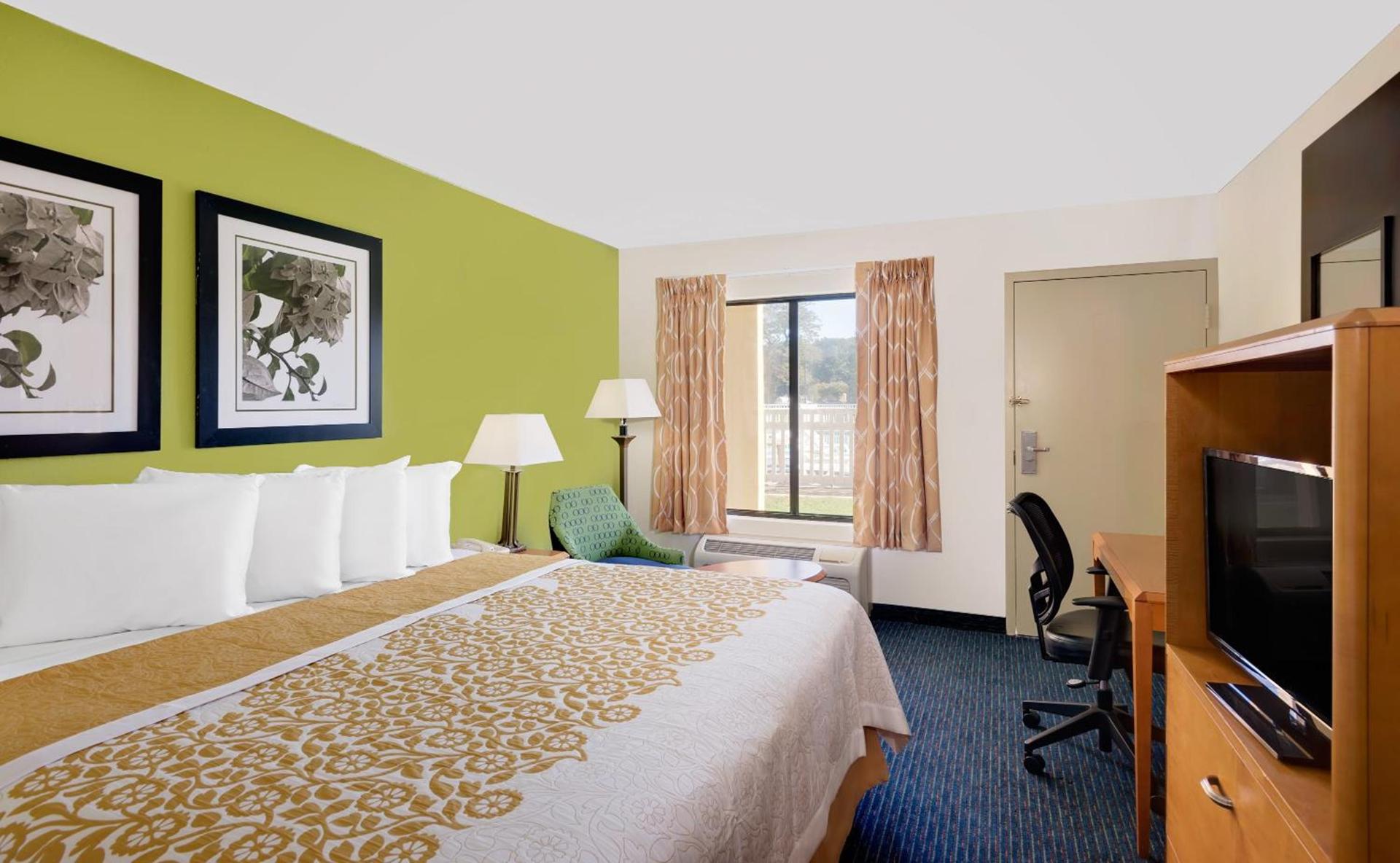 Days Inn by Wyndham Easton photo 22