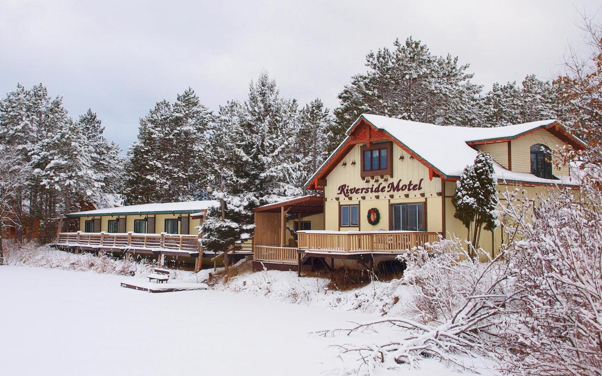 Riverside Motel photo 13