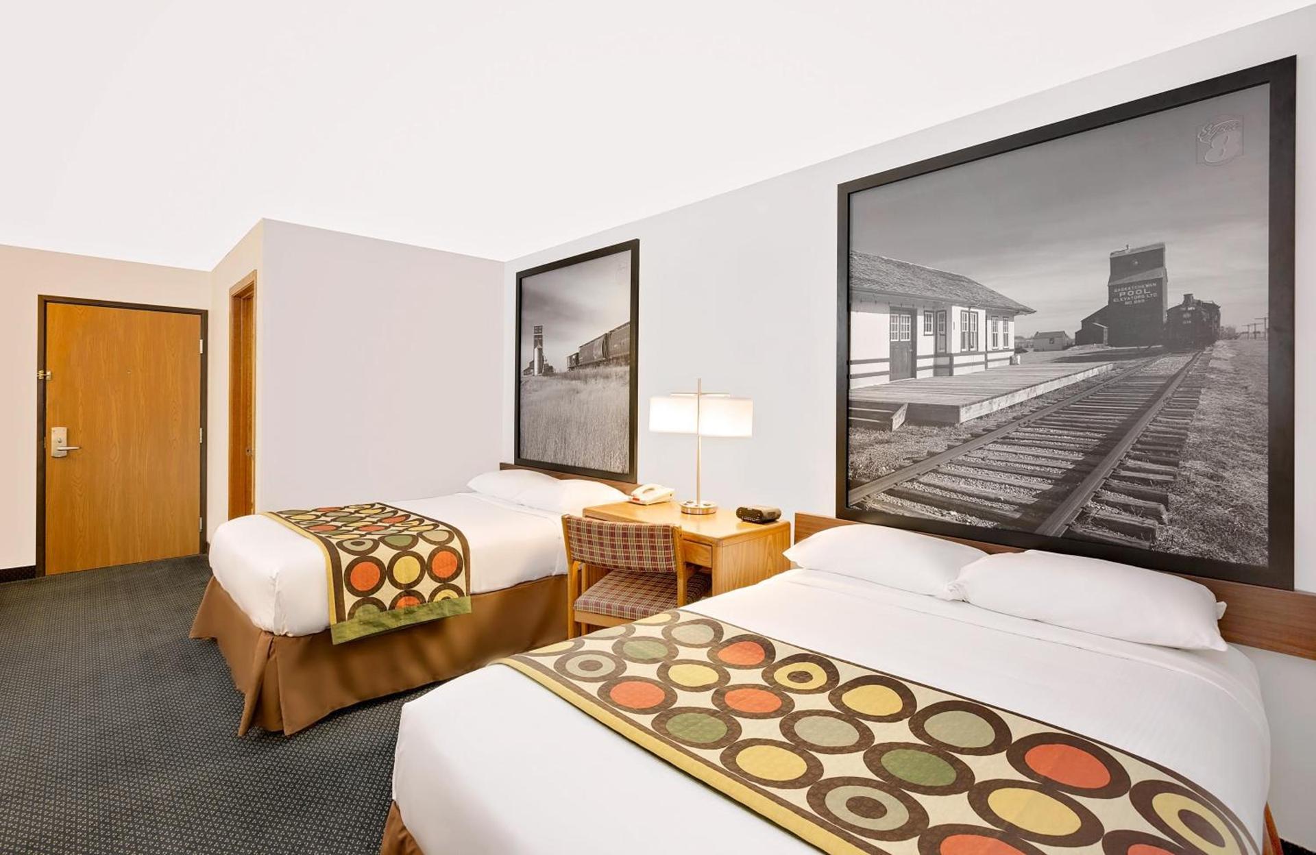 Super 8 by Wyndham St. James photo 5